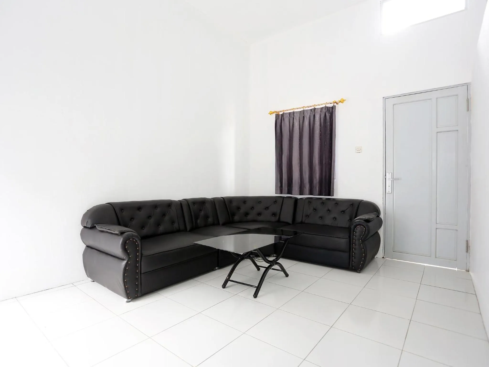 Lobby or reception in RedDoorz near Universitas Palangkaraya 2