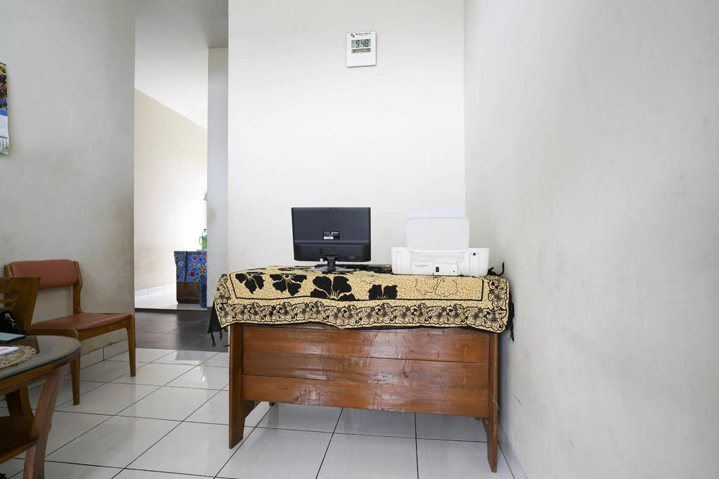 Lobby or reception in OYO Life 2874 Berlian Residence