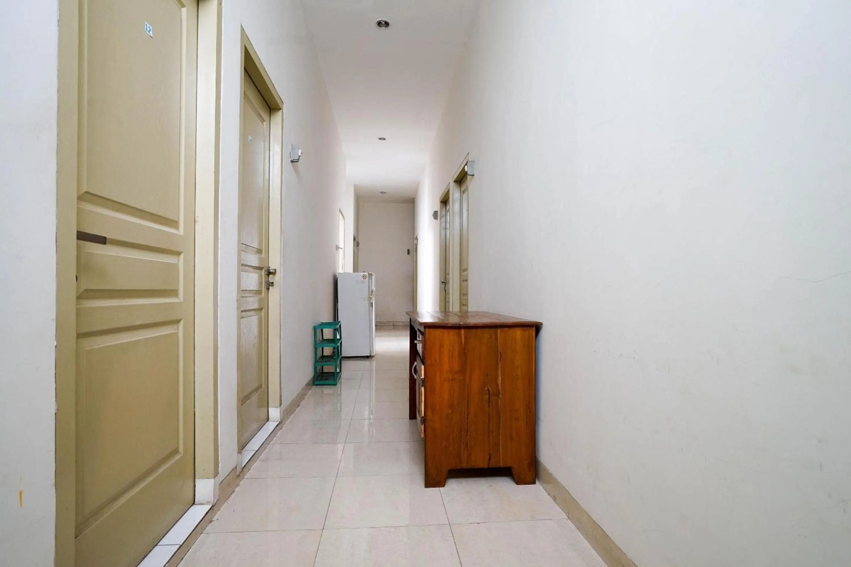 Lobby or reception in OYO Life 2874 Berlian Residence