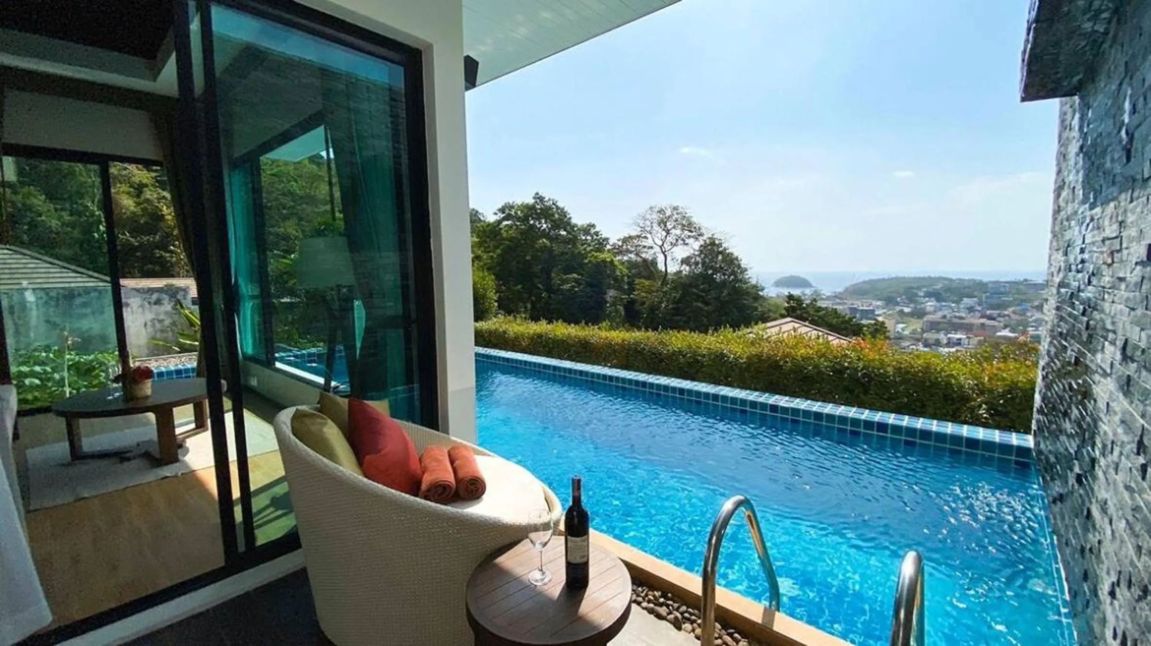 Day in Silla Villa Kata Beach