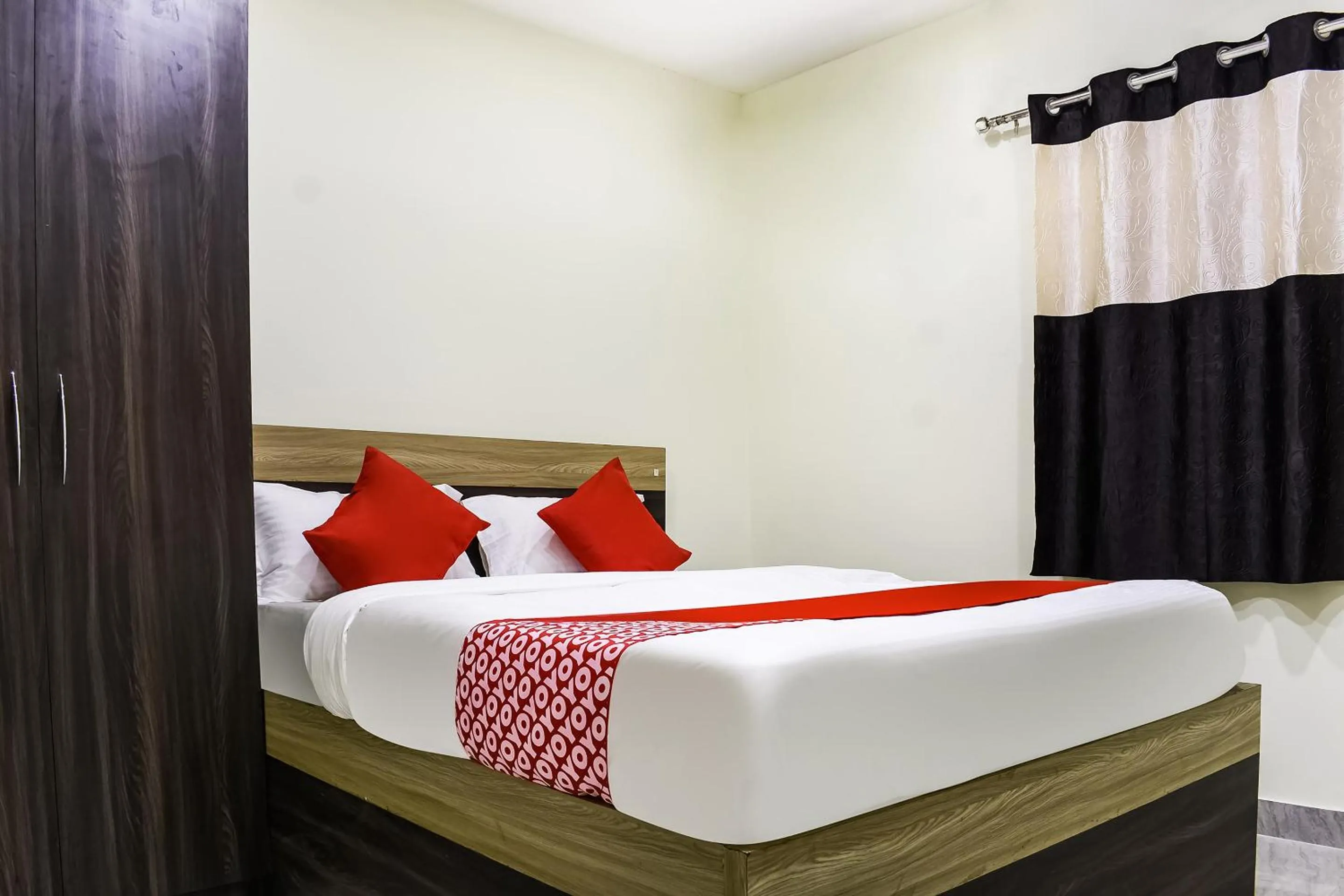 Bedroom, Bed in Hotel O S&h Residency Bahadalpur Railway Station