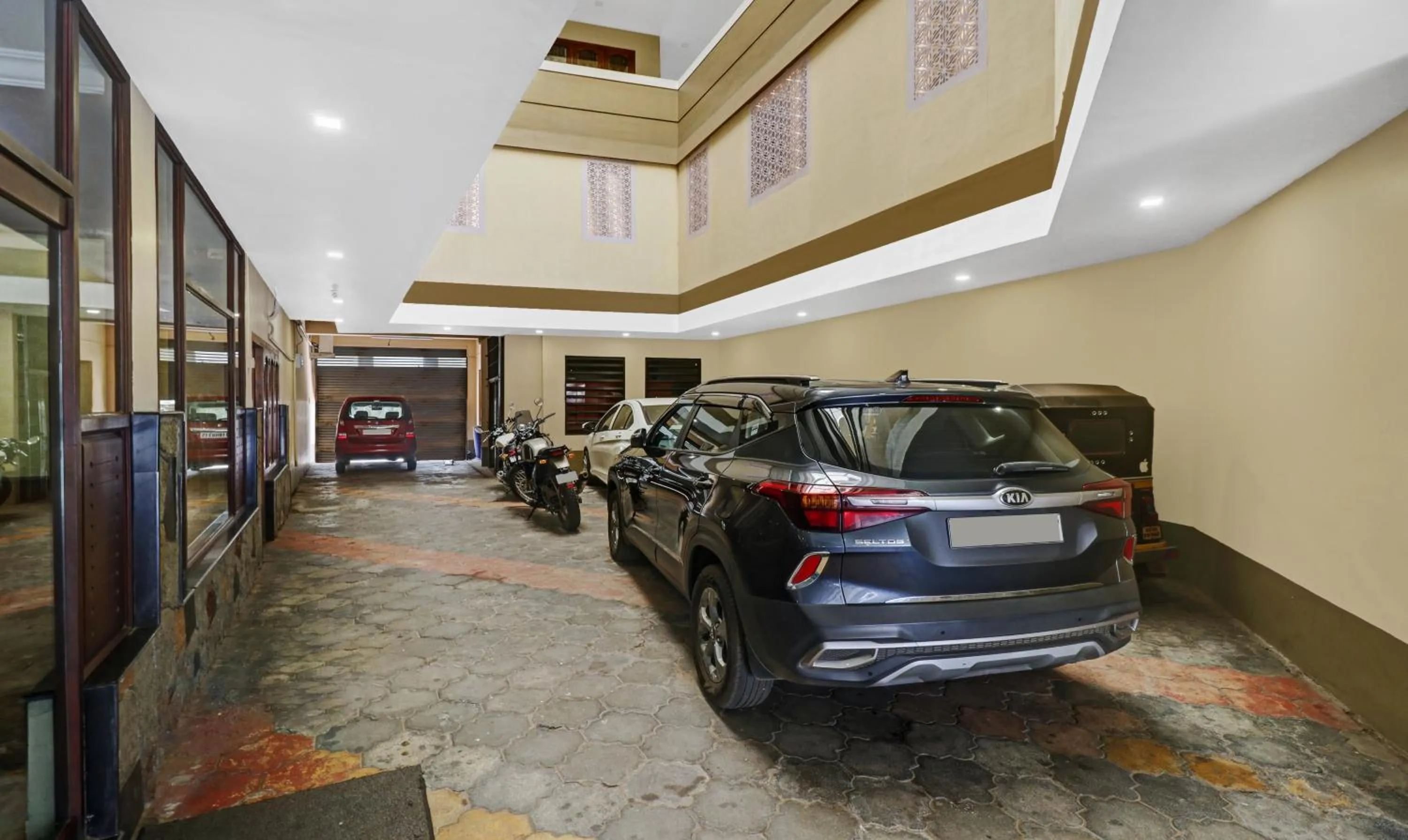 Parking in Treebo Darwesh Residency - 500m from Railway Station