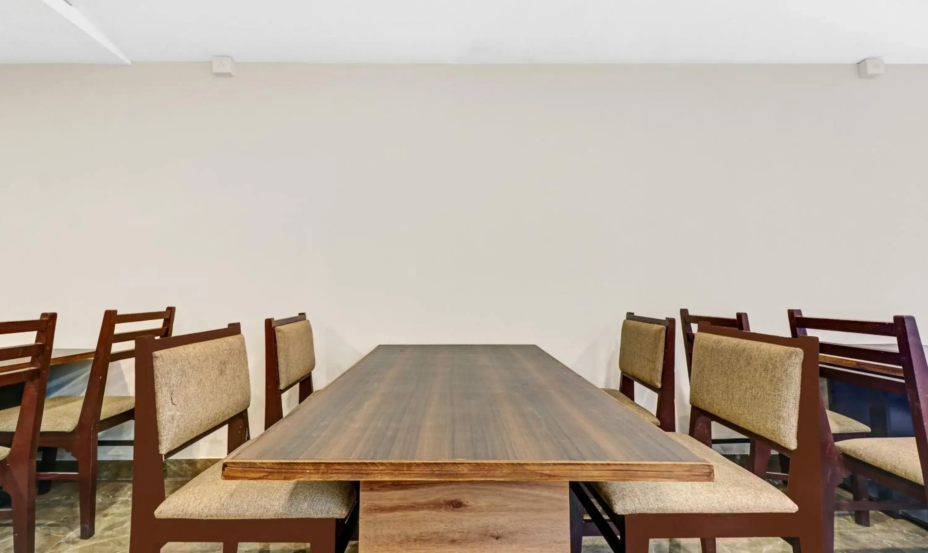 Restaurant/places to eat in Treebo Darwesh Residency - 500m from Railway Station Restaurant/places to eat in Treebo Darwesh Residency - 500m from Railway Station