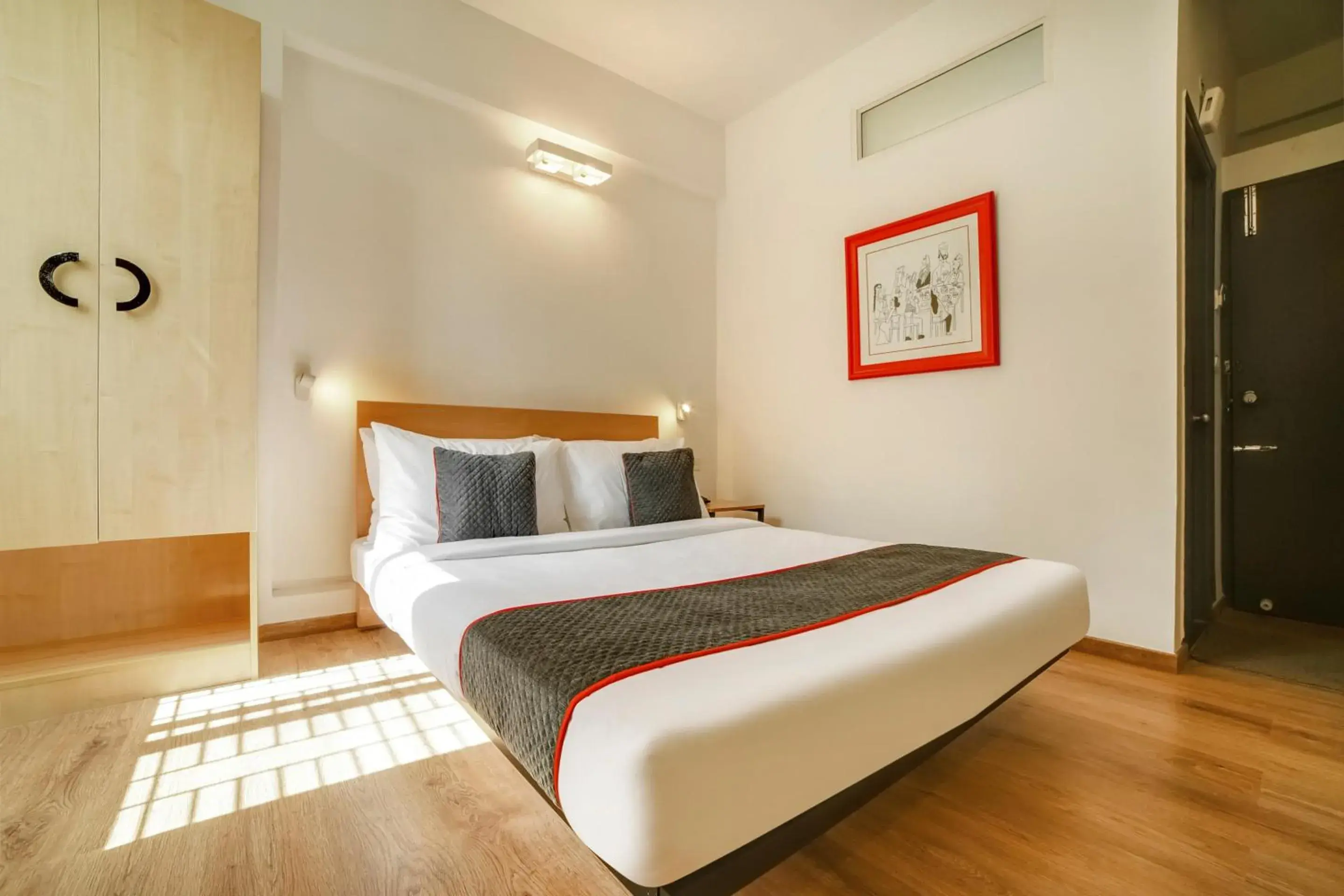 Facade/entrance, Bed in Townhouse Sarvar Hospitality Near Ascendas Park Square Mall Facade/entrance, Bed in Townhouse Sarvar Hospitality Near Ascendas Park Square Mall