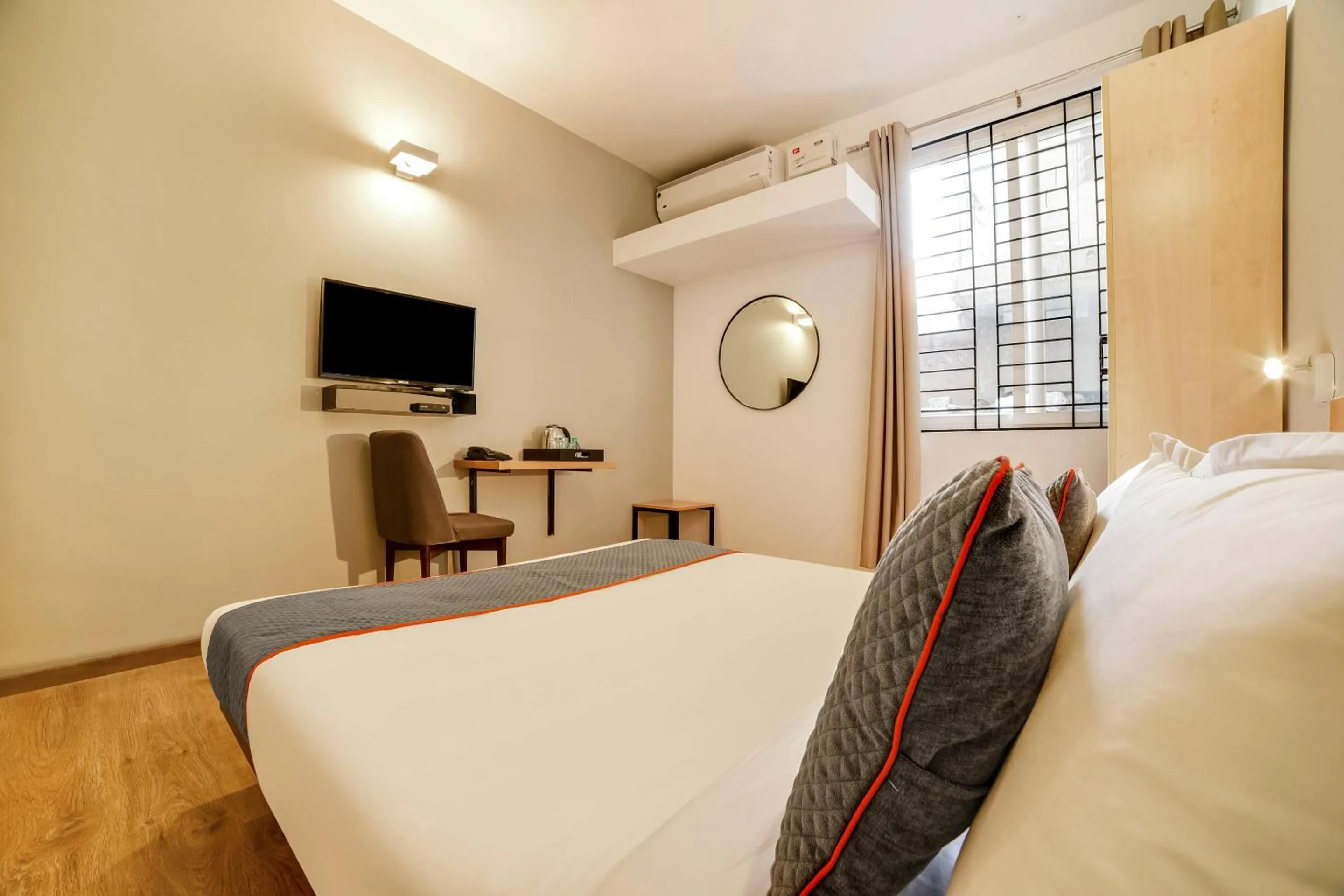 Bedroom, Bed in Townhouse Sarvar Hospitality Near Ascendas Park Square Mall