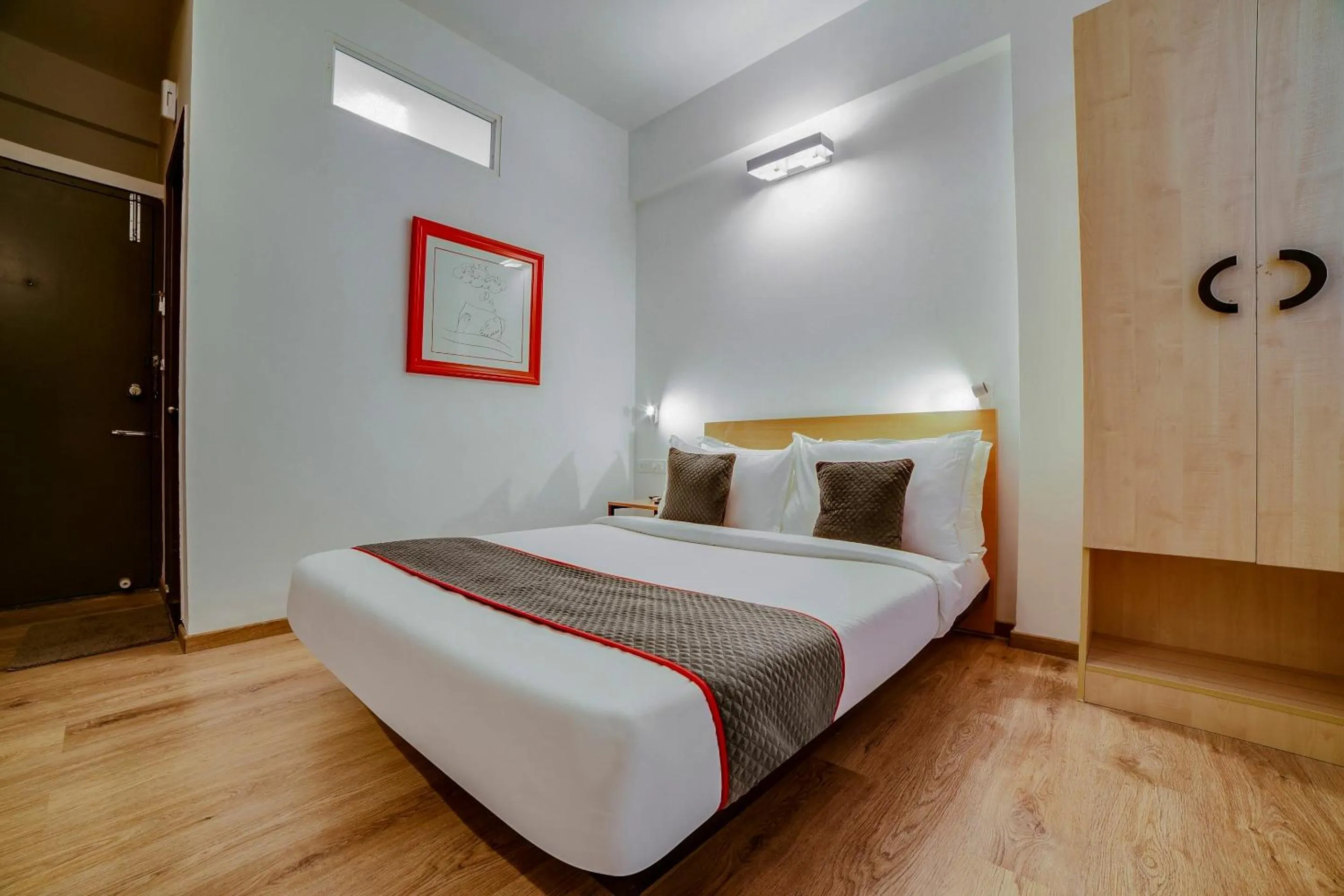 Bedroom, Bed in Townhouse Sarvar Hospitality Near Ascendas Park Square Mall