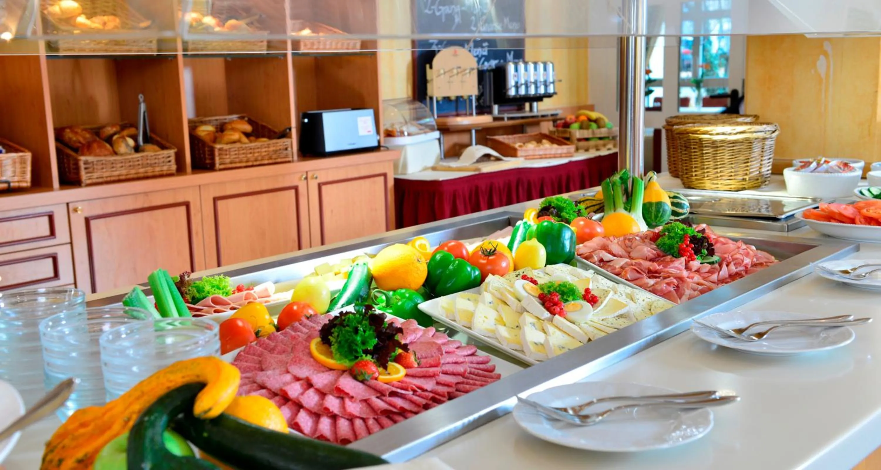 Breakfast in PLAZA INN Leonberg