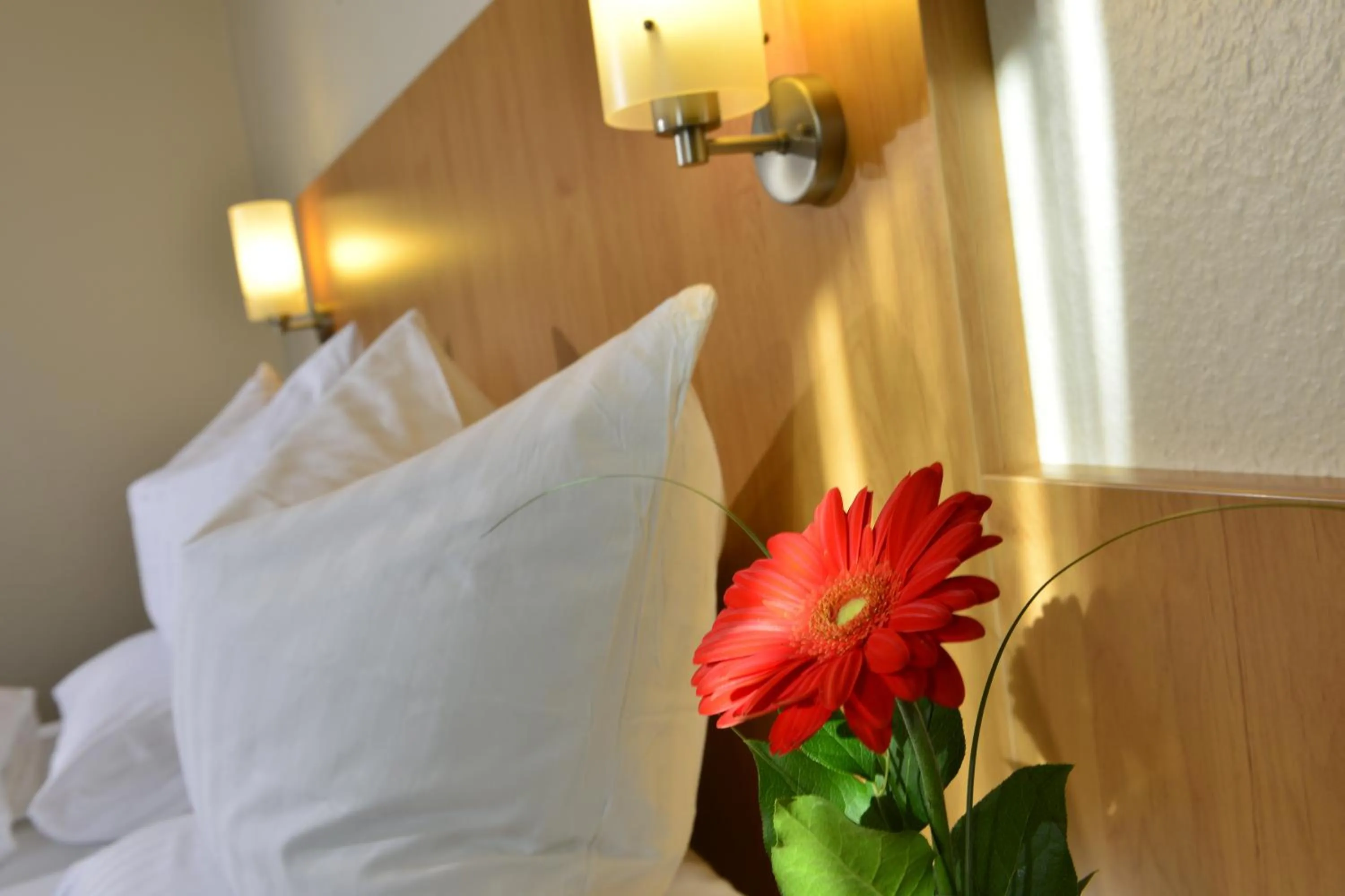 Bed in PLAZA INN Leonberg