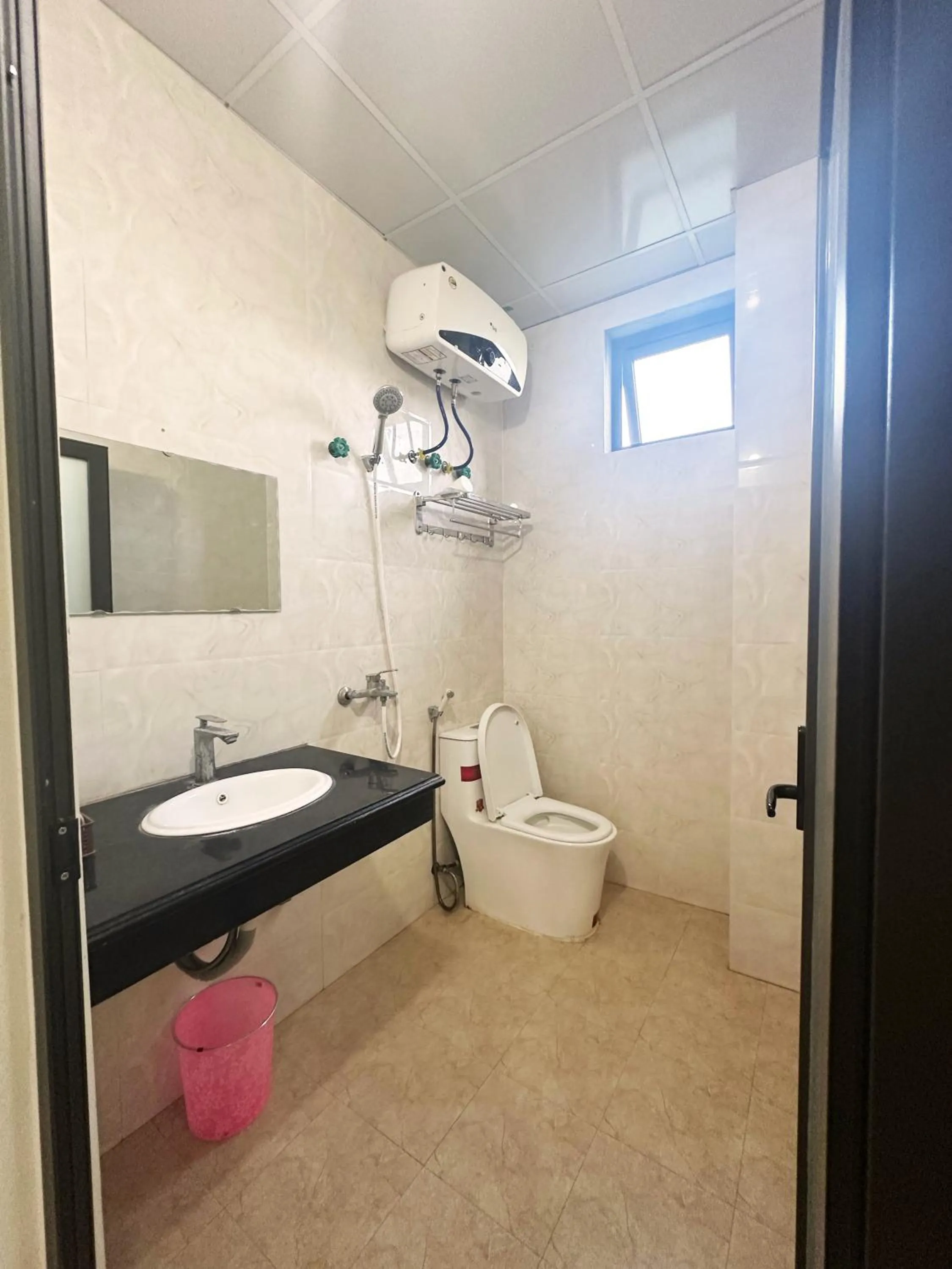 Shower in Ha Giang Ali Hostel