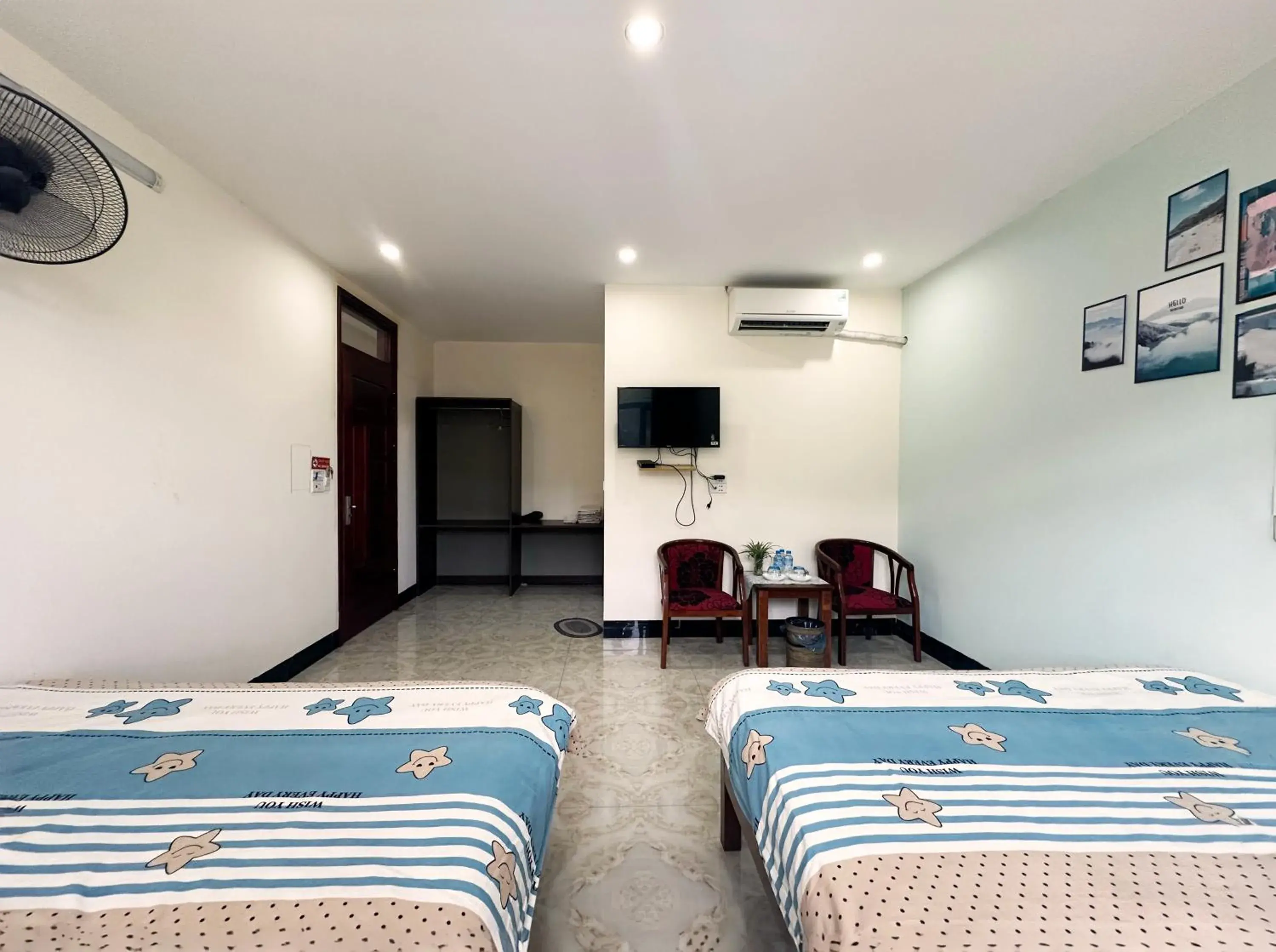 Quadruple Room with Mountain View in Ha Giang Ali Hostel Quadruple Room with Mountain View in Ha Giang Ali Hostel