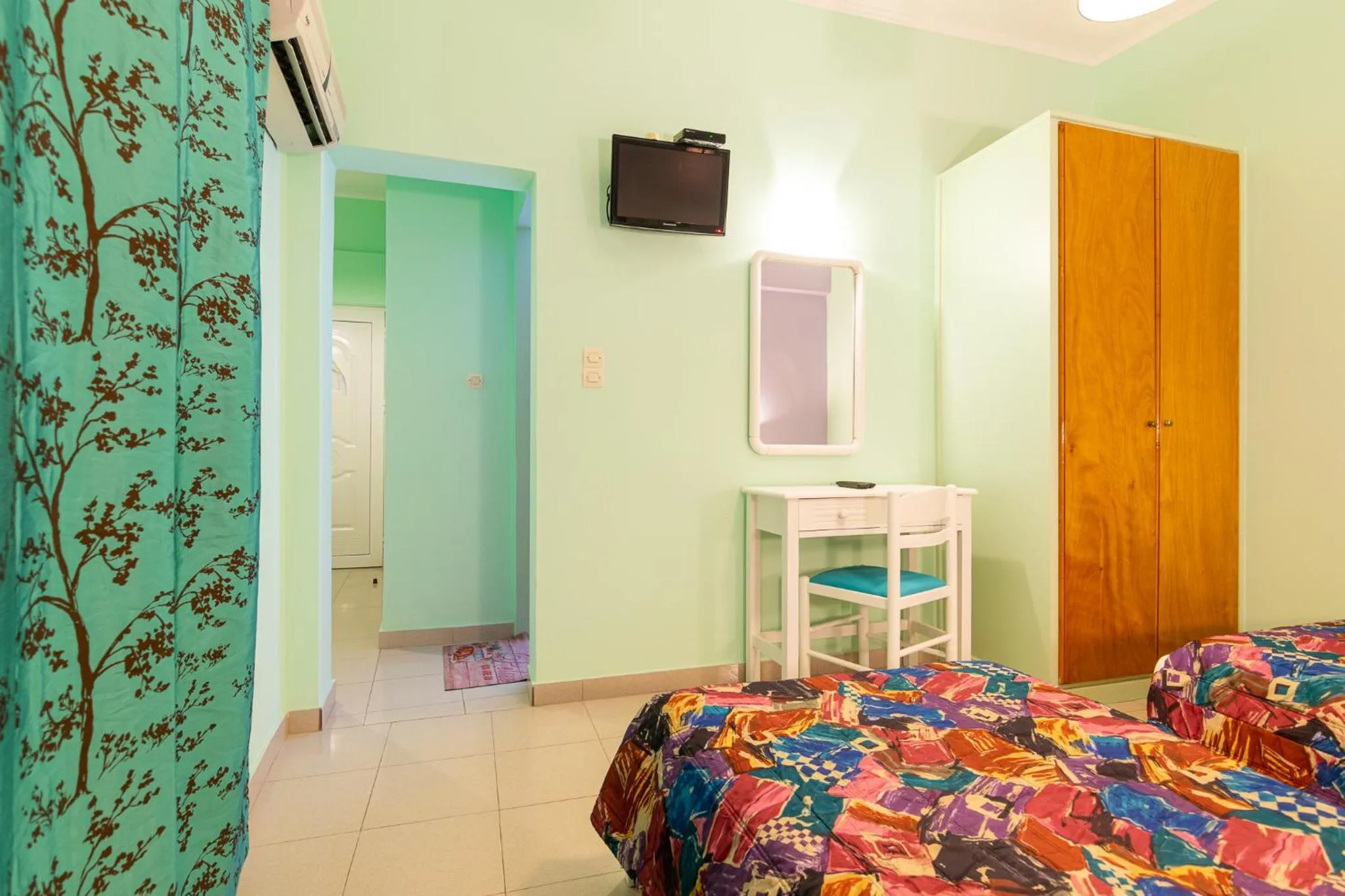 Bed in Ni-Mar Studios & Apartments