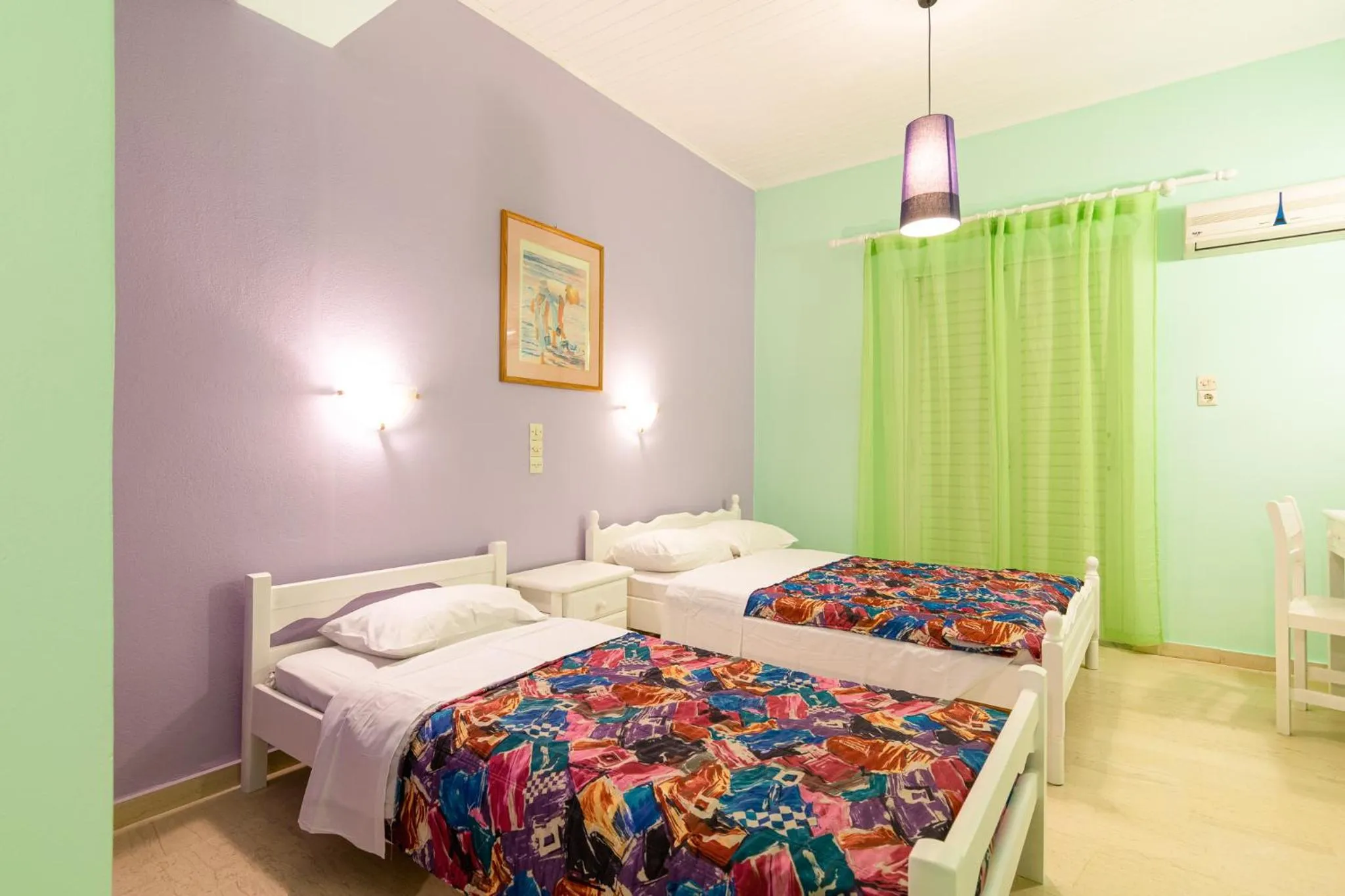 Bed in Ni-Mar Studios & Apartments