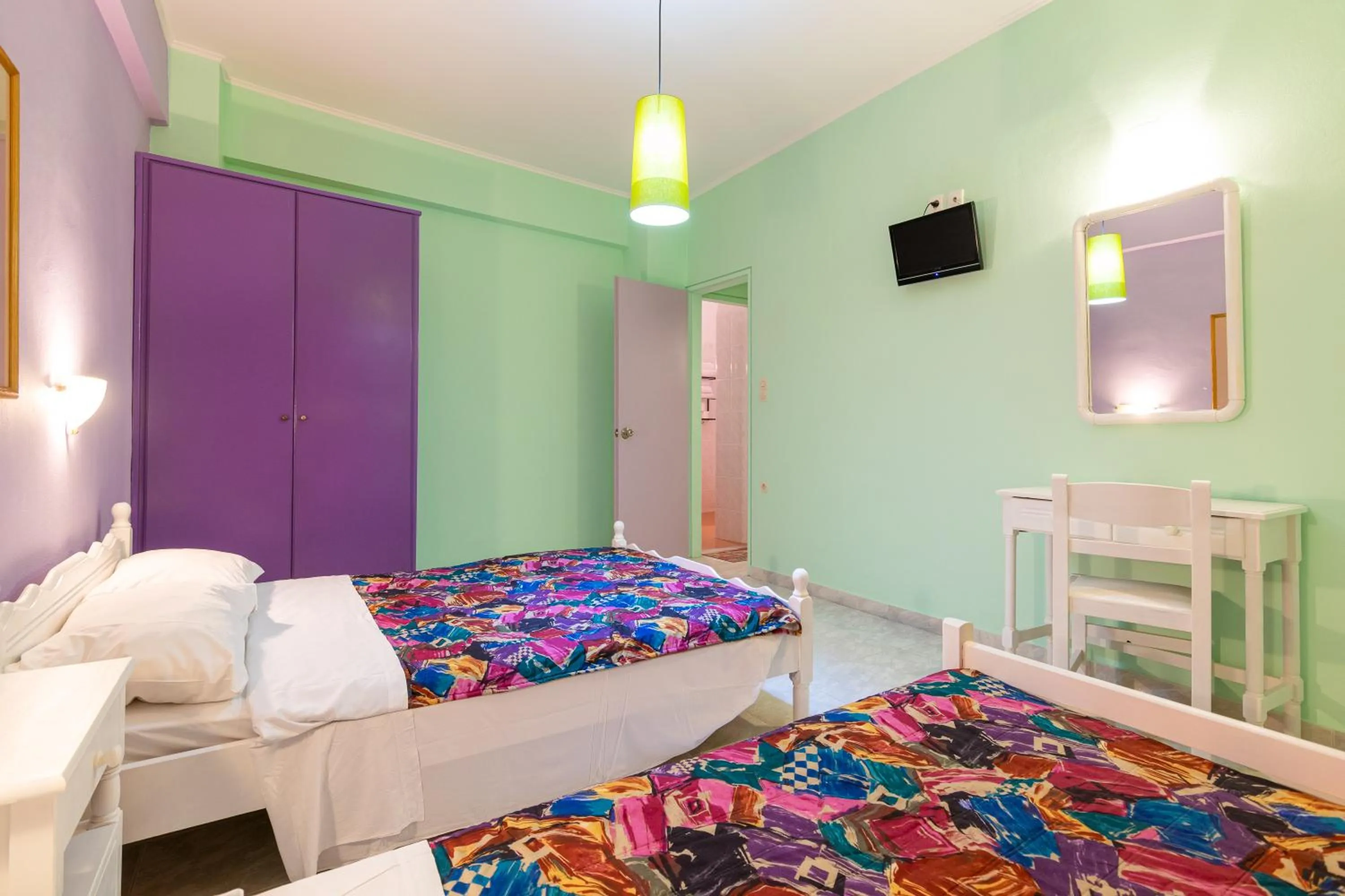 Bed in Ni-Mar Studios & Apartments