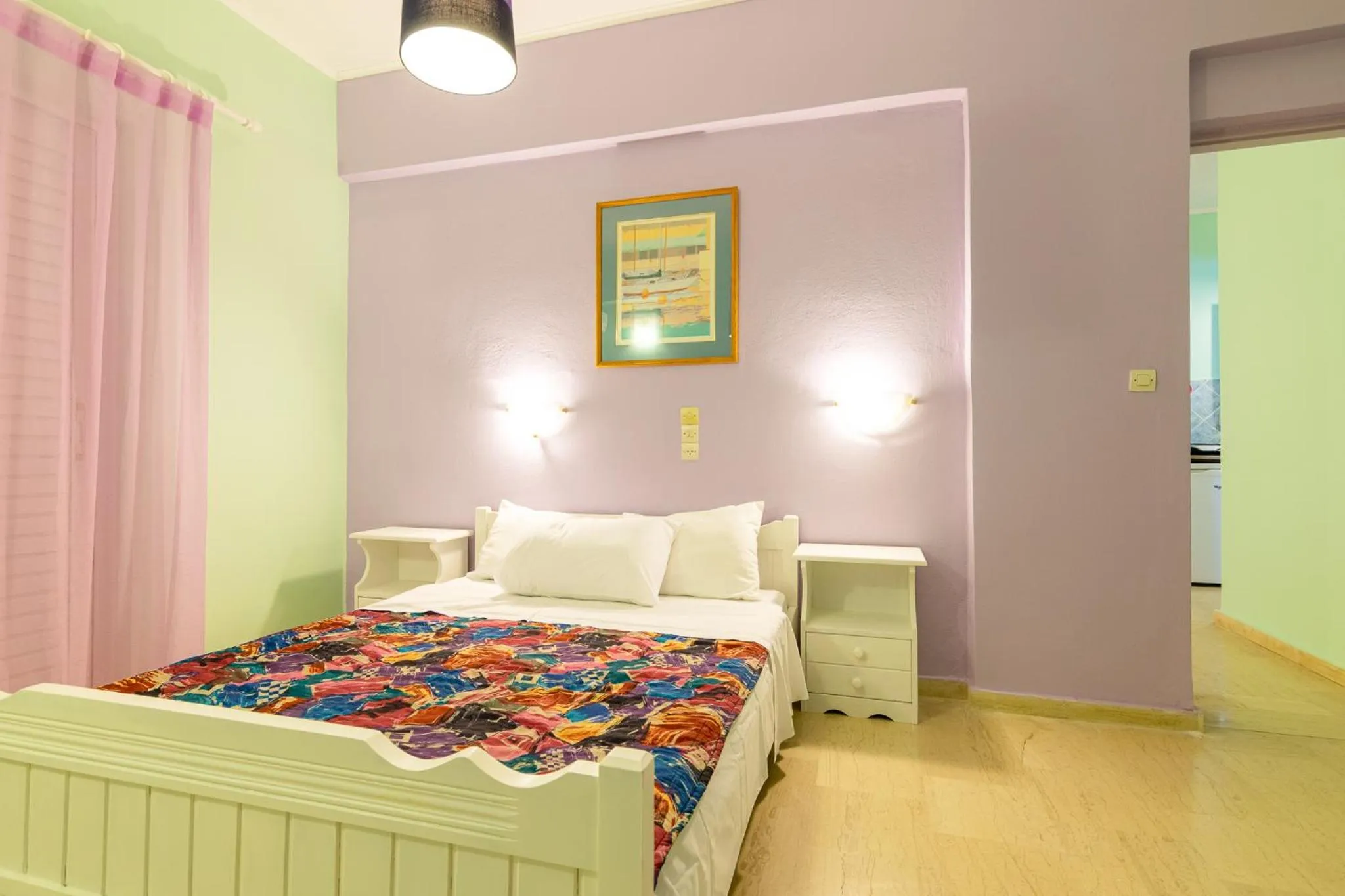 Bed in Ni-Mar Studios & Apartments