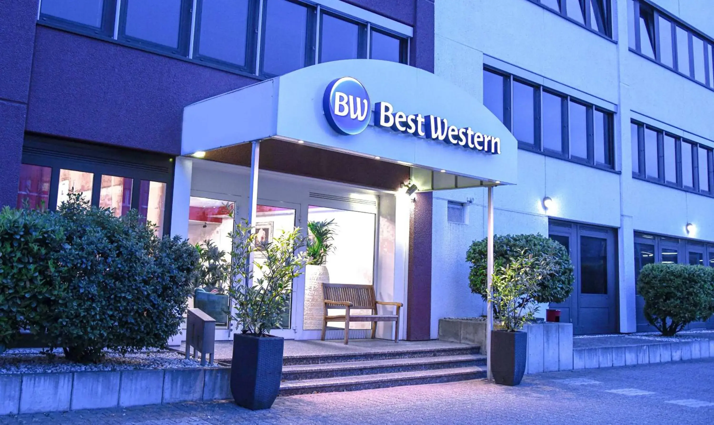 Property building in Best Western Comfort Business Hotel Düsseldorf-Neuss Property building in Best Western Comfort Business Hotel Düsseldorf-Neuss