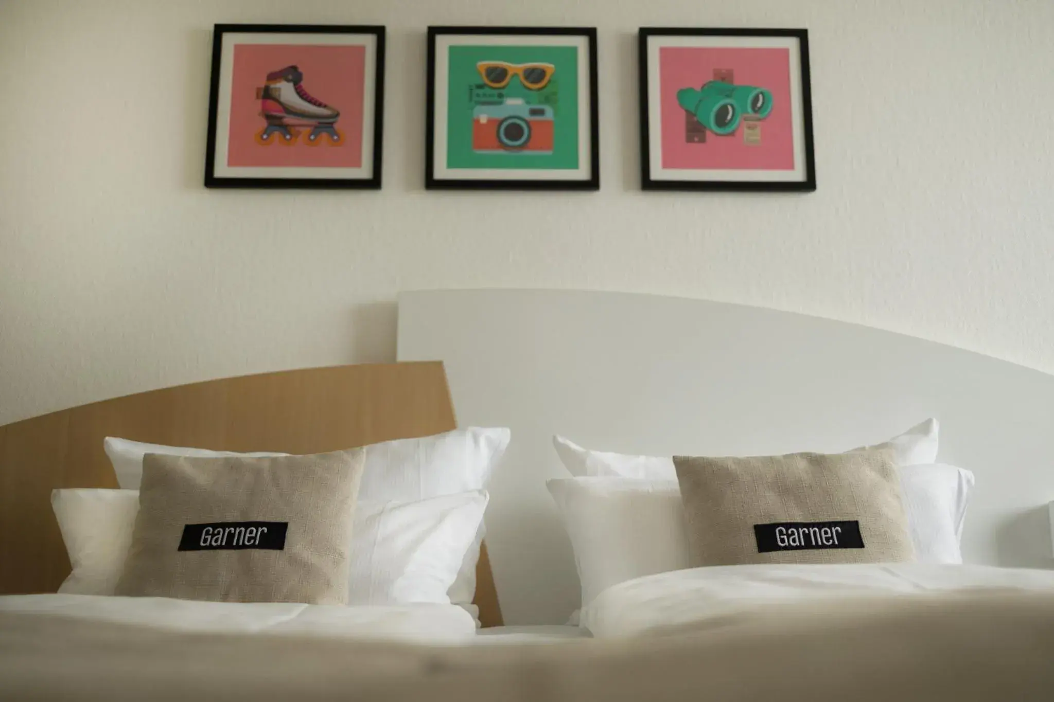 Photo of the whole room, Bed in Garner Hotel Erlangen Süd by IHG Photo of the whole room, Bed in Garner Hotel Erlangen Süd by IHG