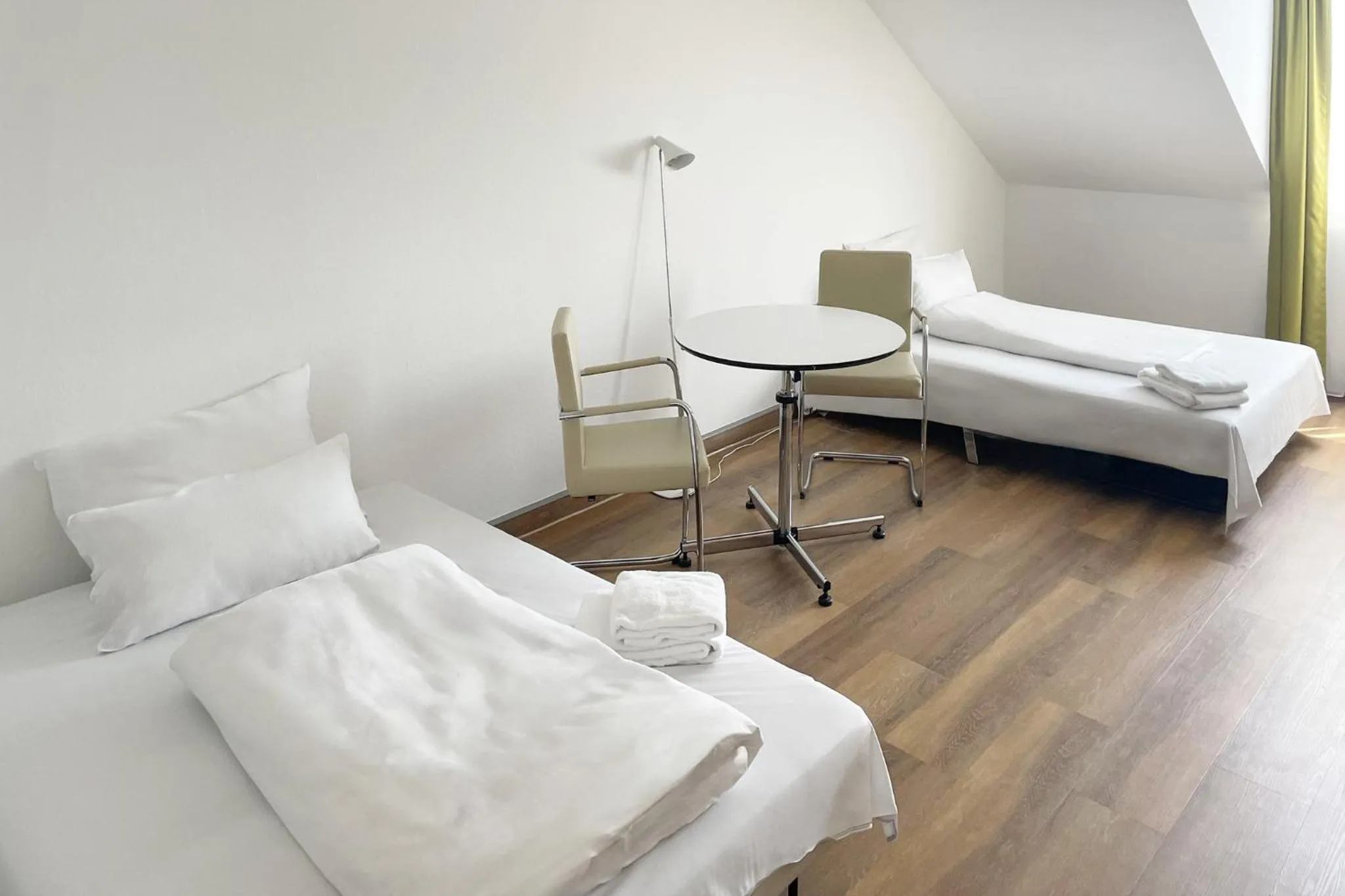 Photo of the whole room, Bed in Garner Hotel Erlangen Süd by IHG