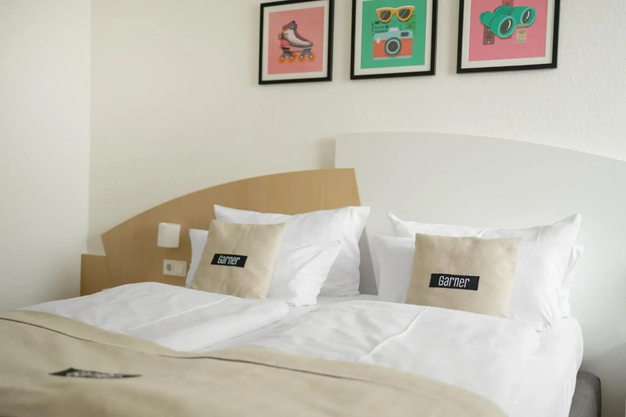 Photo of the whole room, Bed in Garner Hotel Erlangen Süd by IHG Photo of the whole room, Bed in Garner Hotel Erlangen Süd by IHG