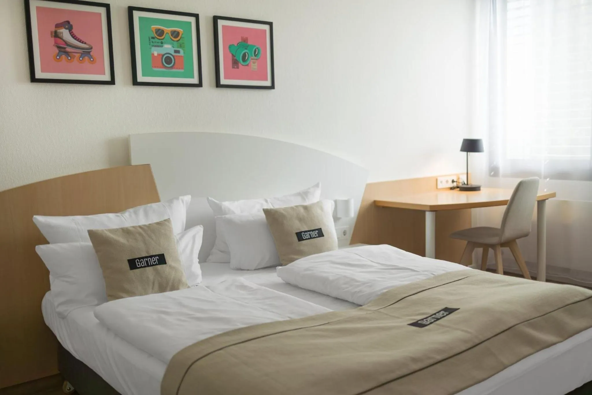 Photo of the whole room, Bed in Garner Hotel Erlangen Süd by IHG