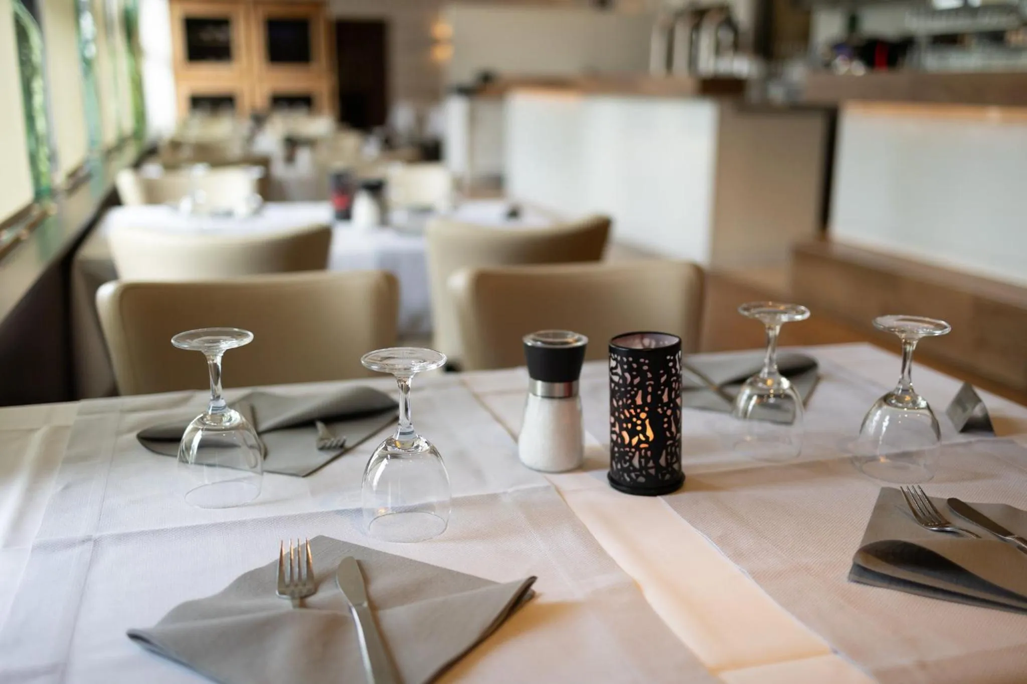 Restaurant/places to eat in Garner Hotel Erlangen Süd by IHG