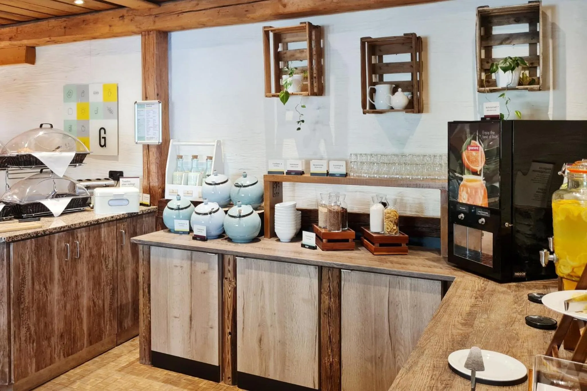 Breakfast in Garner Hotel Erlangen Süd by IHG