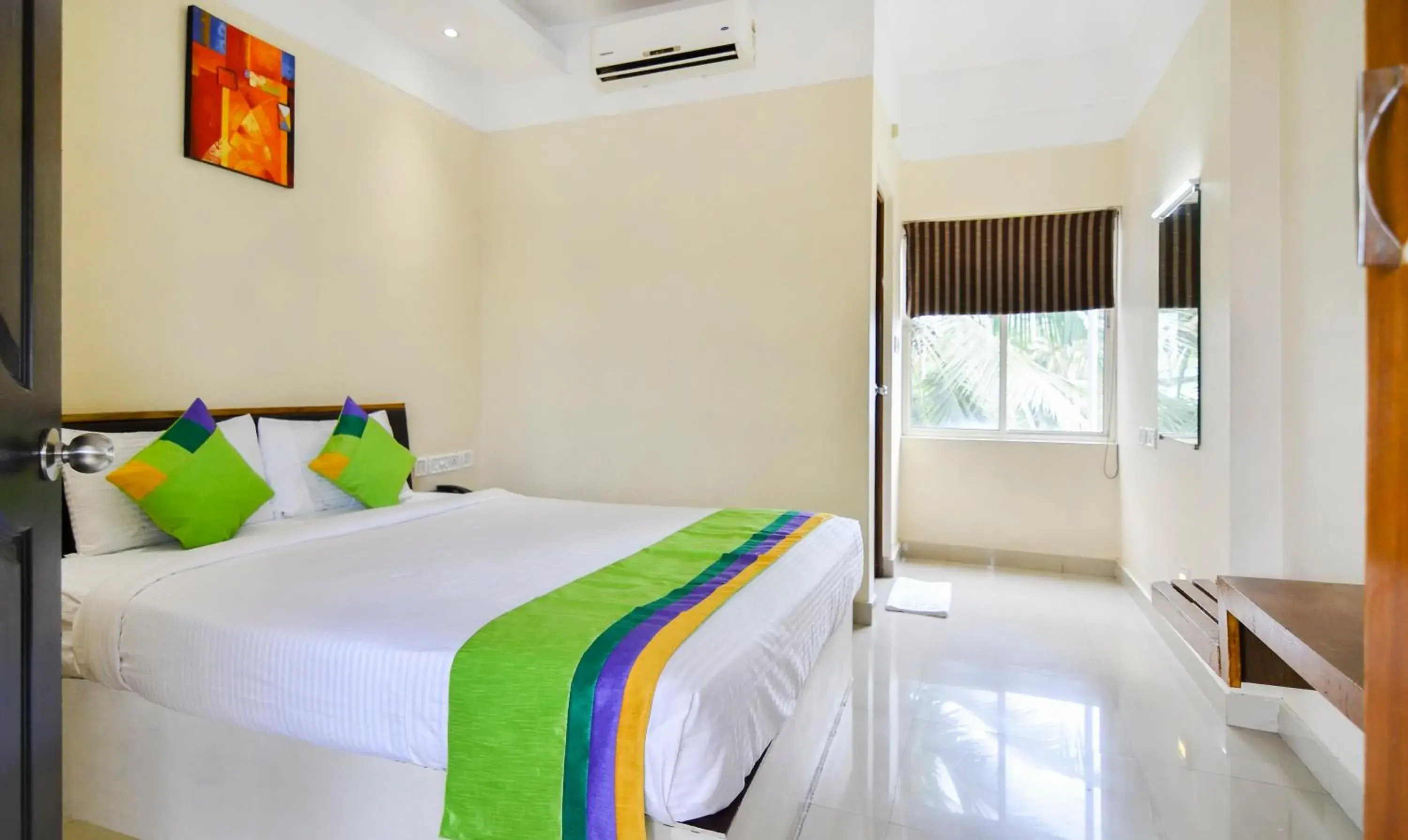 Bed in Itsy Hotels Platinum Inn Bed in Itsy Hotels Platinum Inn