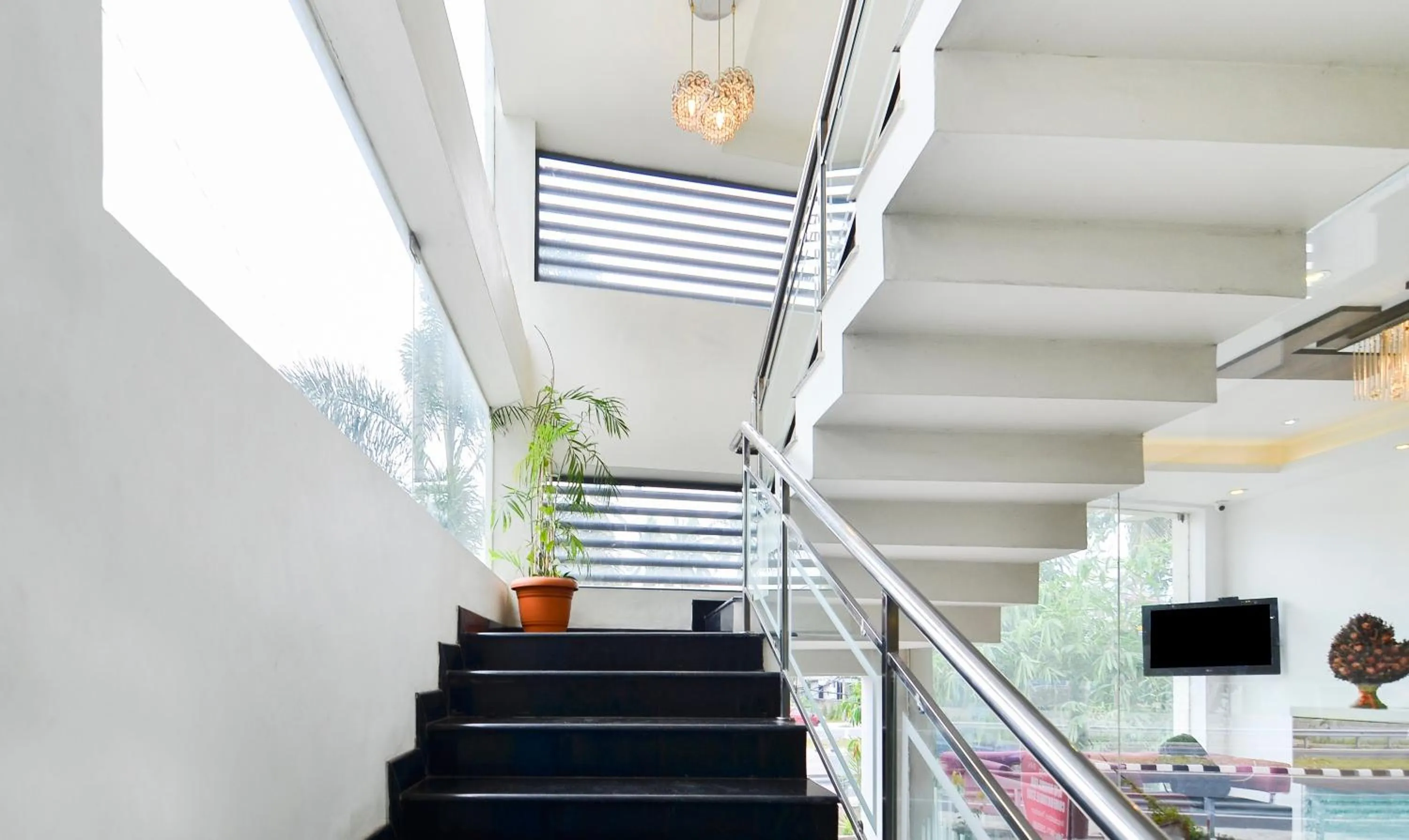 Lobby or reception in Itsy Hotels Platinum Inn