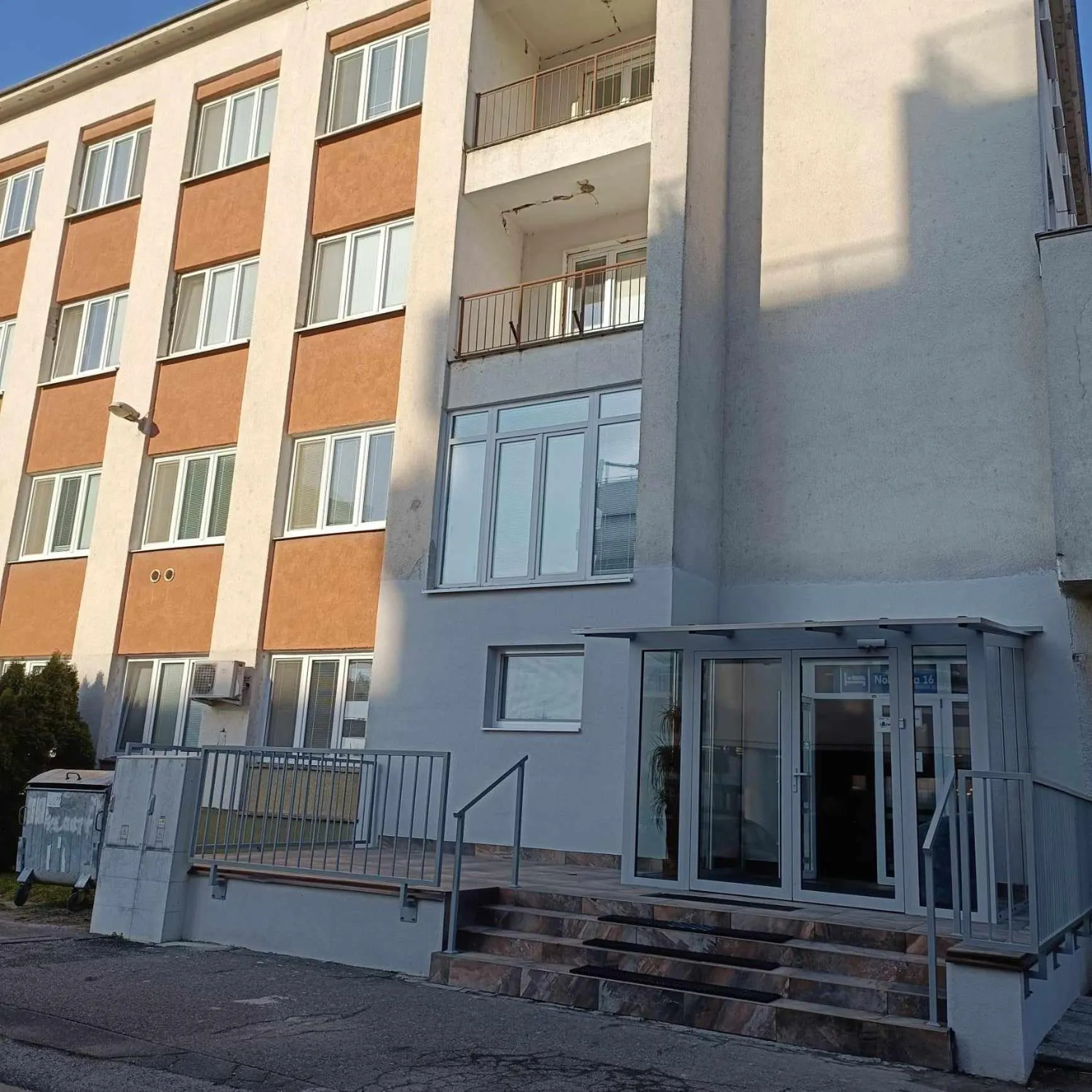 Property building in Ubytovňa Nobelova