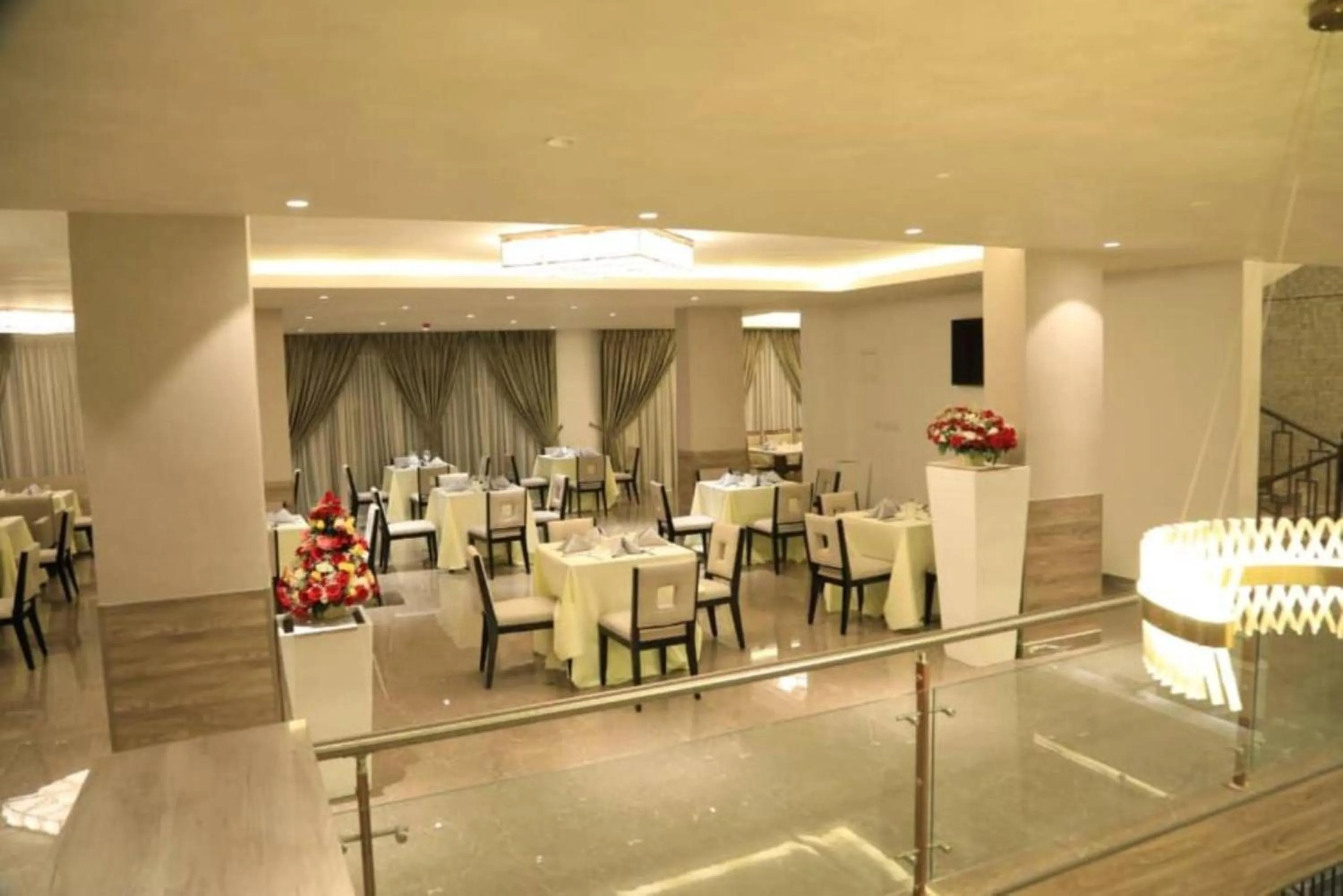 Restaurant/places to eat in ELGEL Hotel and Spa