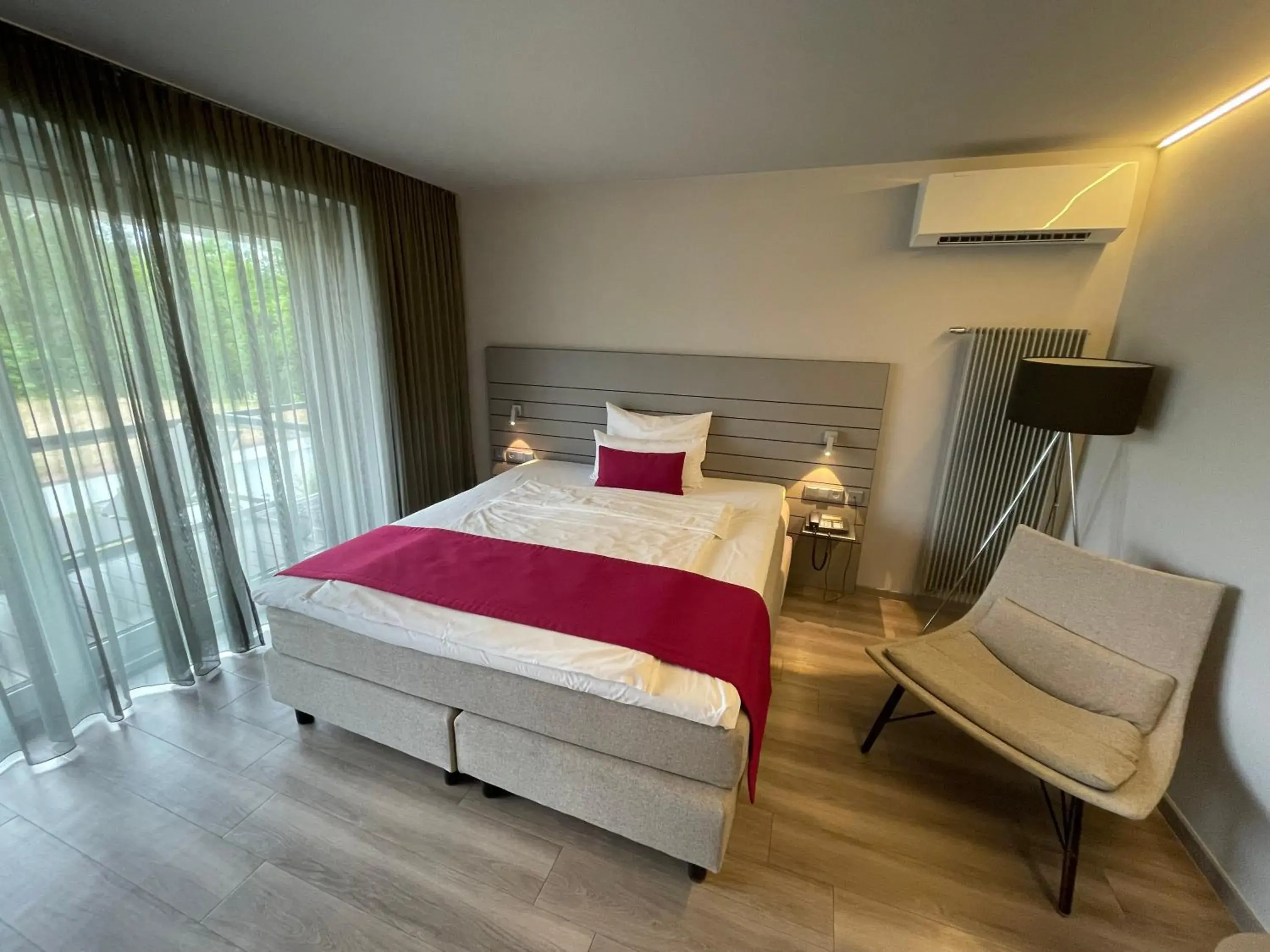 Standard Double Room in Schlosshotel Monrepos Standard Double Room in Schlosshotel Monrepos