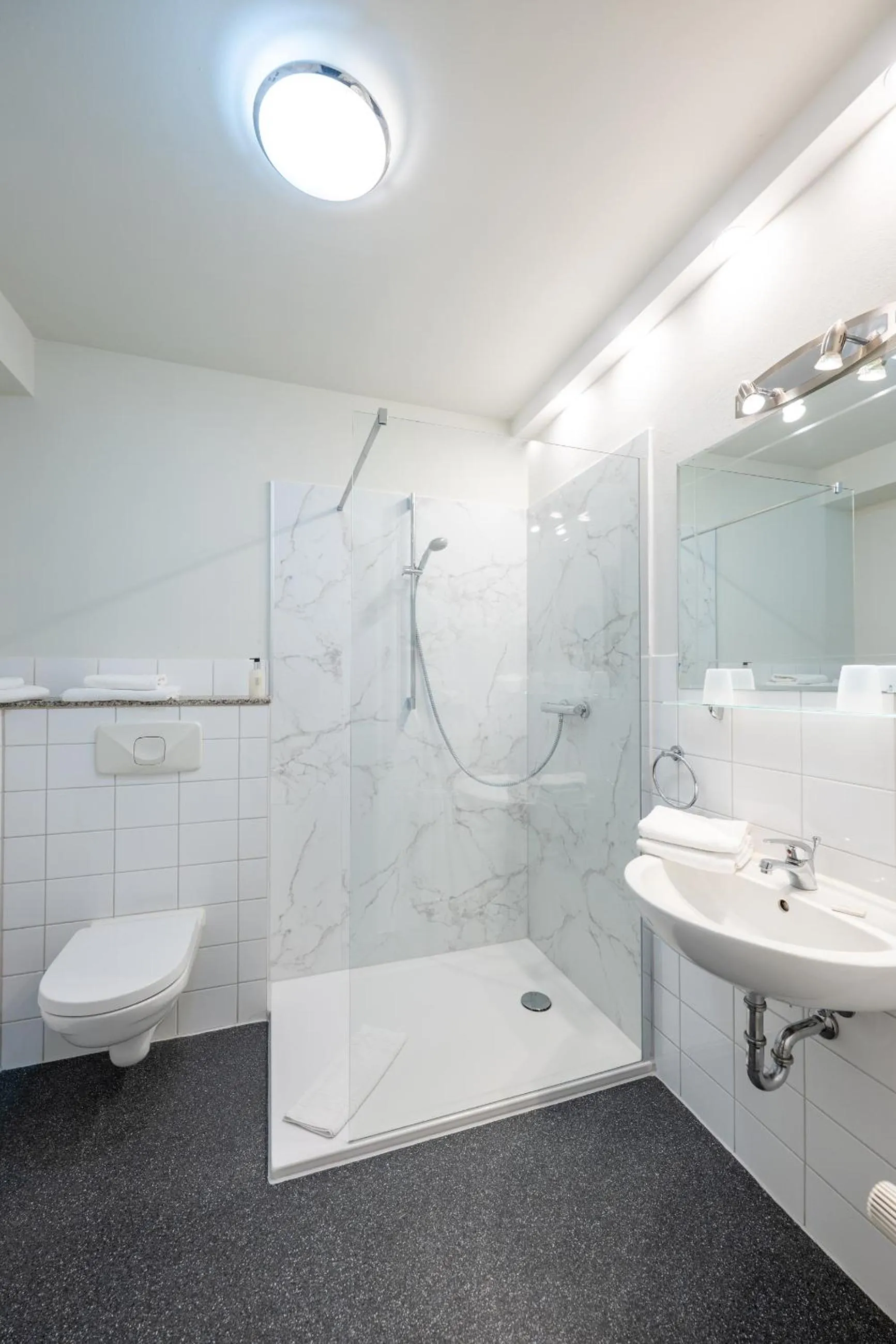 Bathroom in Hotel Hanseport Hamburg