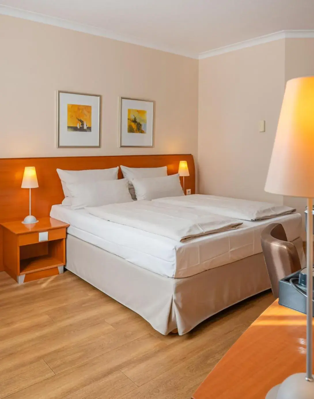 Photo of the whole room, Bed in PhiLeRo Hotel Köln Photo of the whole room, Bed in PhiLeRo Hotel Köln