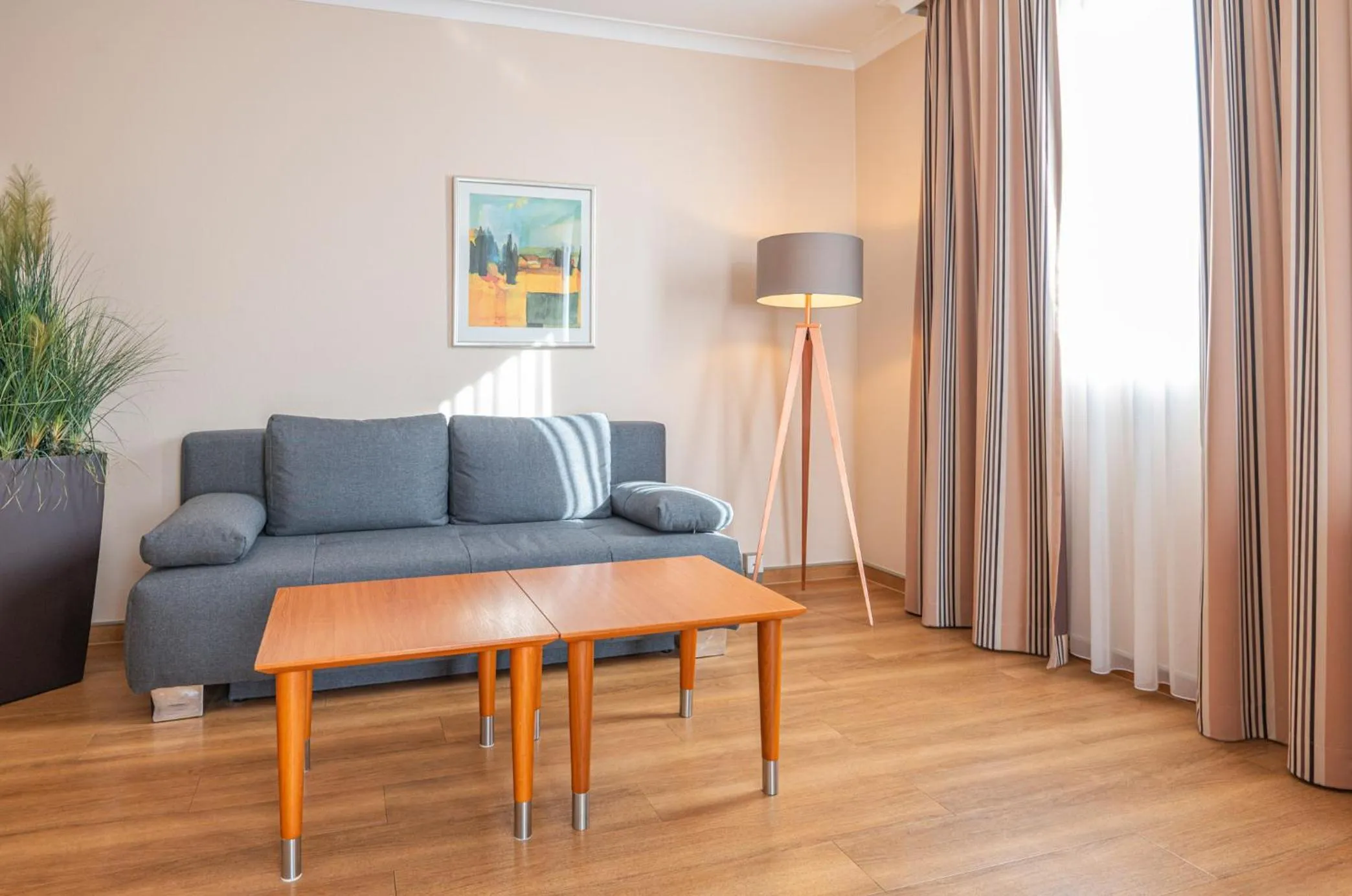 Photo of the whole room in PhiLeRo Hotel Köln