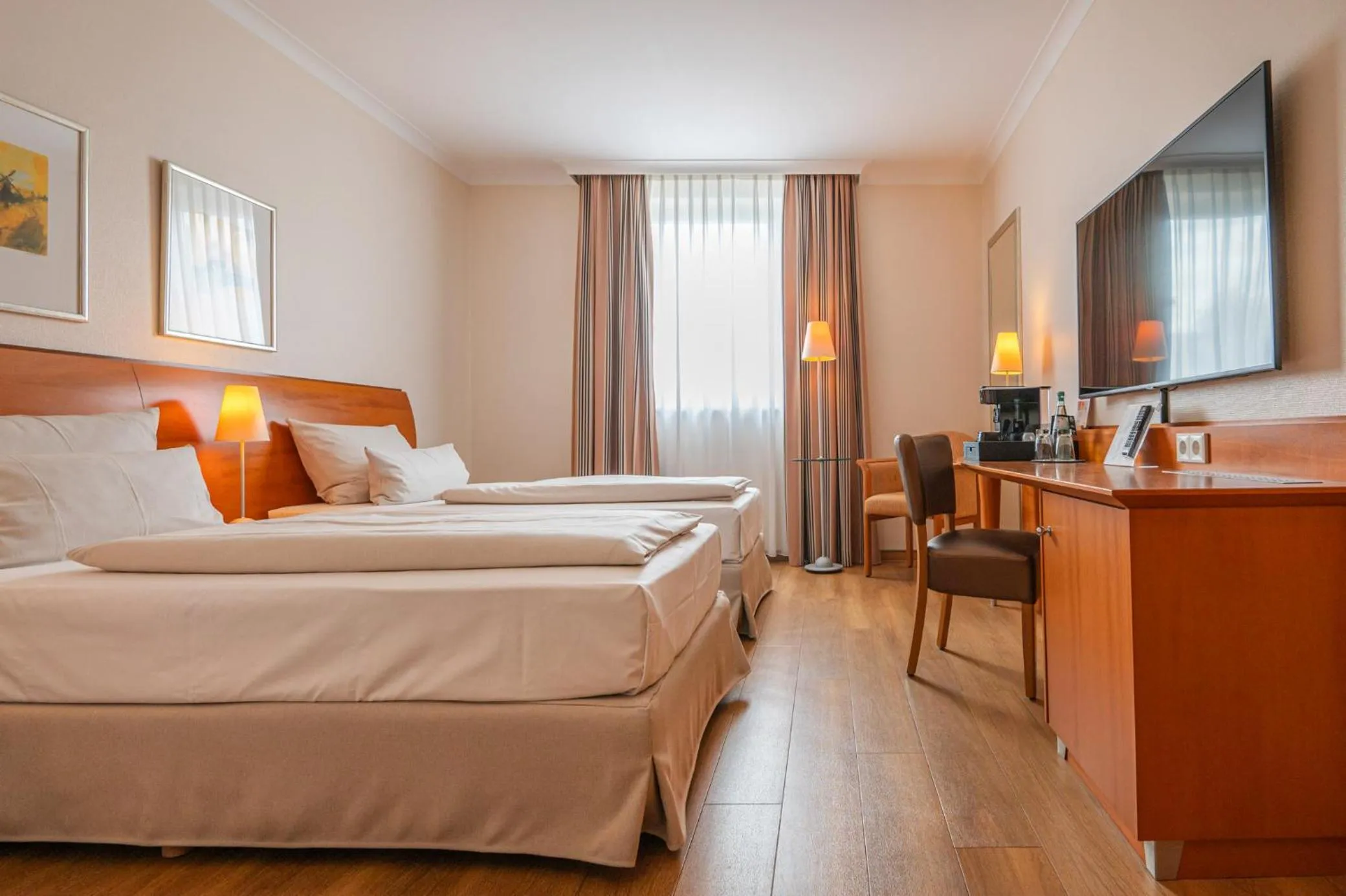 Photo of the whole room, Bed in PhiLeRo Hotel Köln
