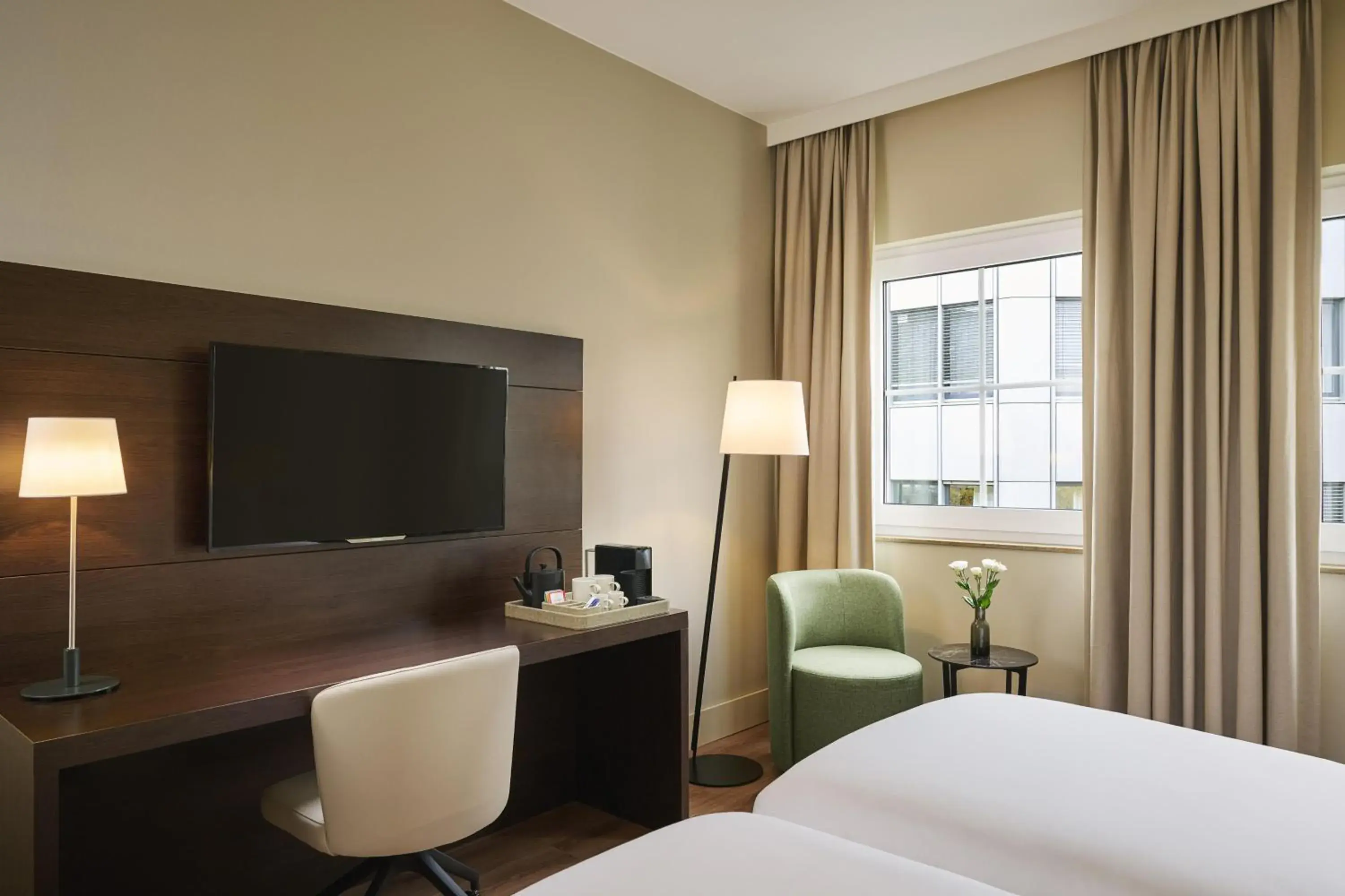 Bedroom, Bed in NH Düsseldorf Königsallee Bedroom, Bed in NH Düsseldorf Königsallee