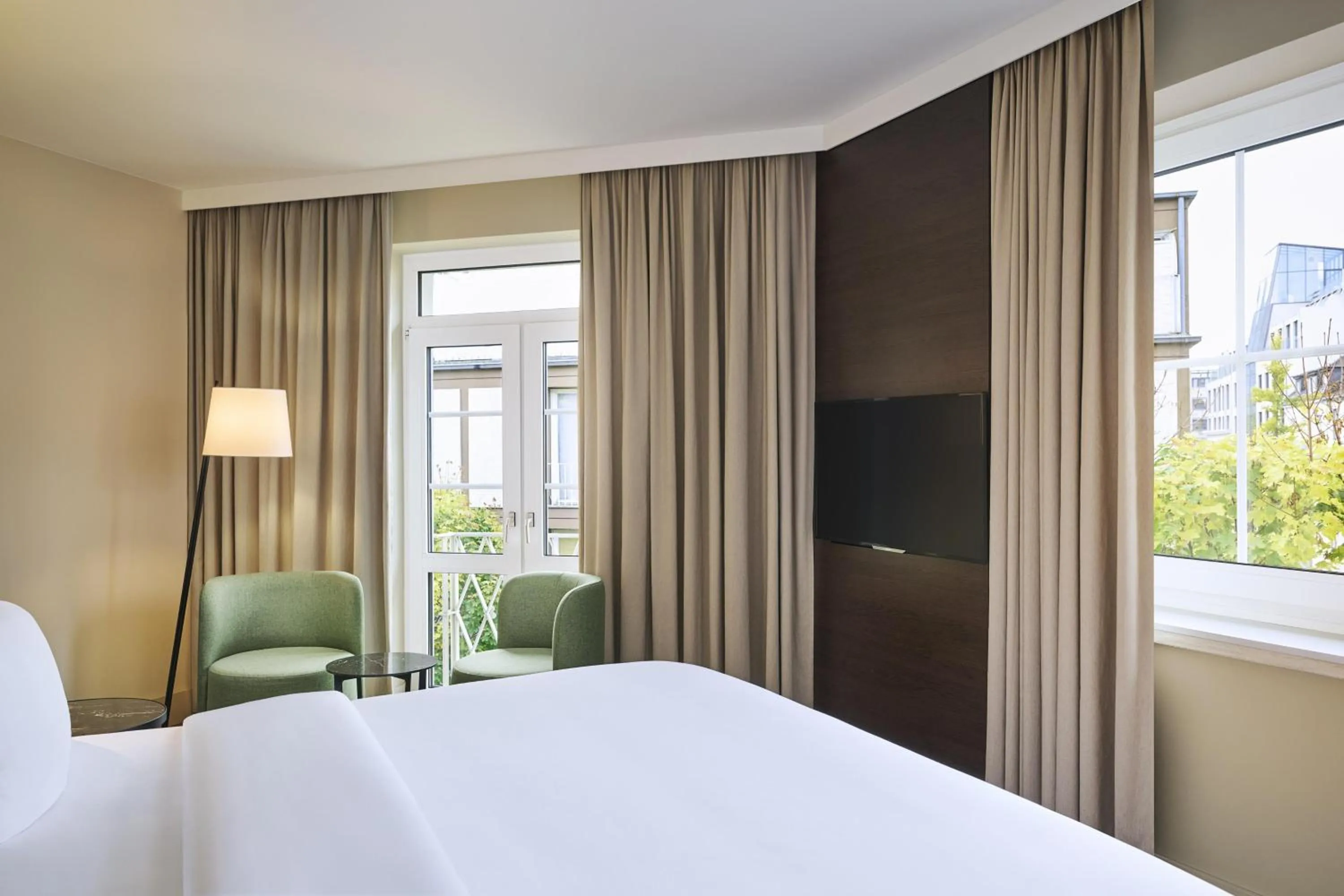 Bedroom, Bed in NH Düsseldorf Königsallee