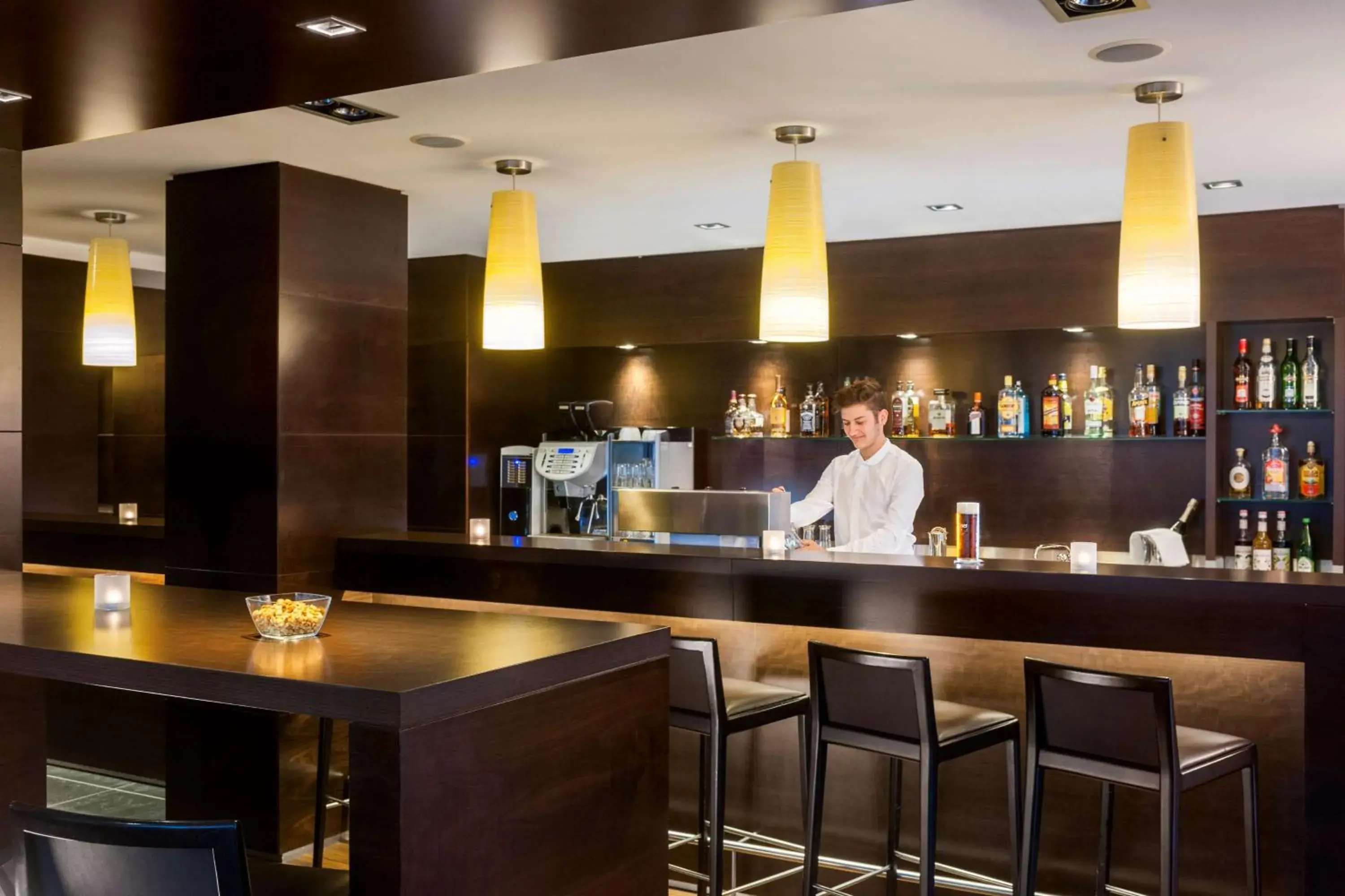 Lounge or bar in NH Düsseldorf Königsallee Lounge or bar in NH Düsseldorf Königsallee