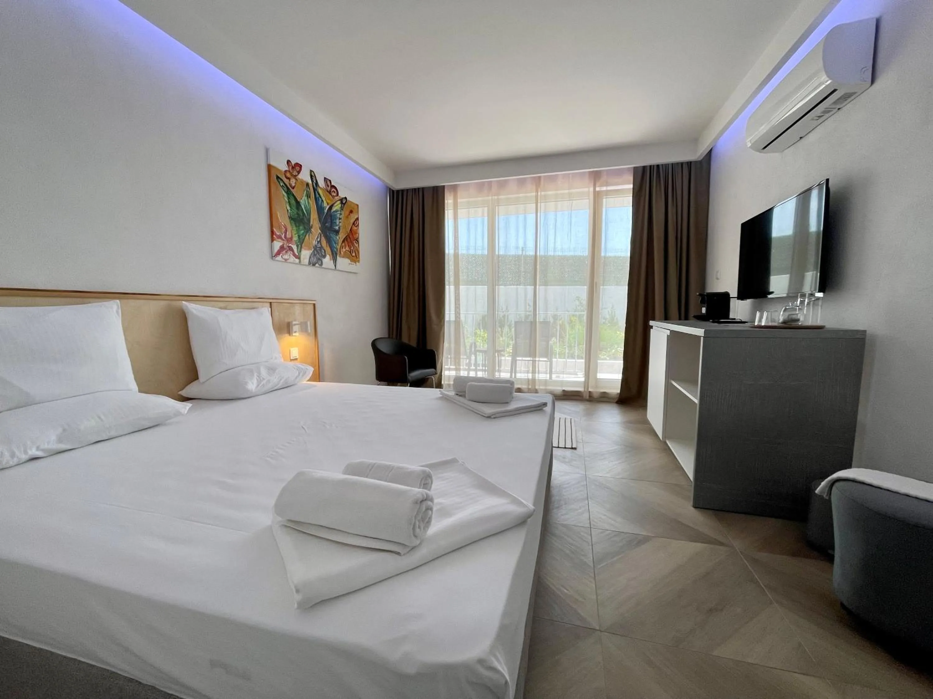 JI HOTEL