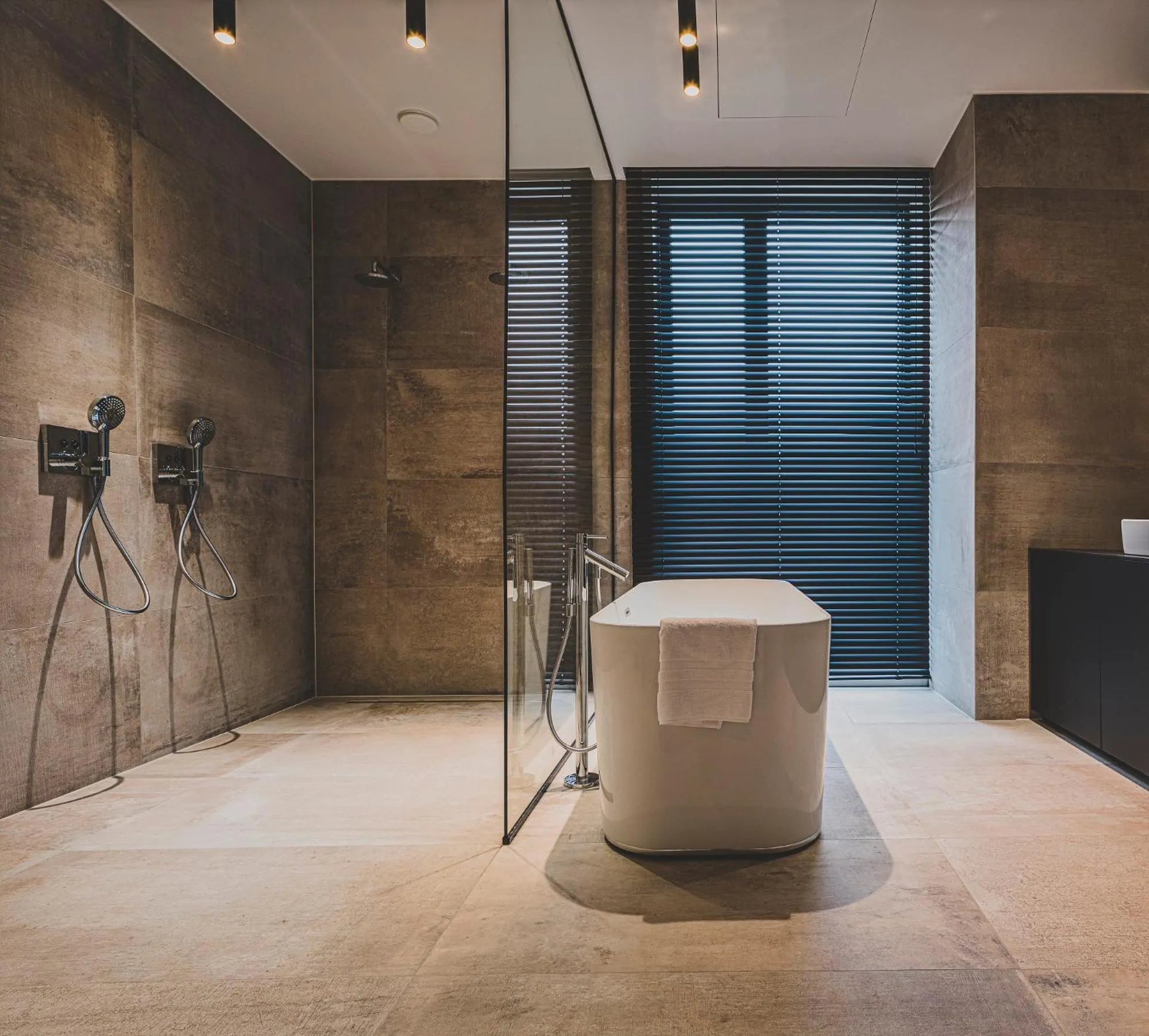 Bathroom in Waer Waters Spa Hotel