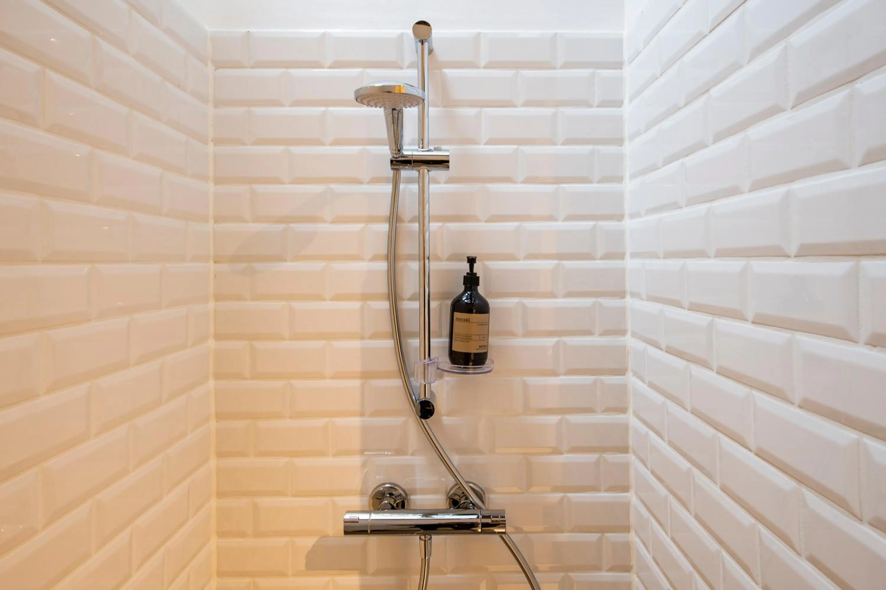 Shower in Town Hall Penthouse by Daniel&Jacob's