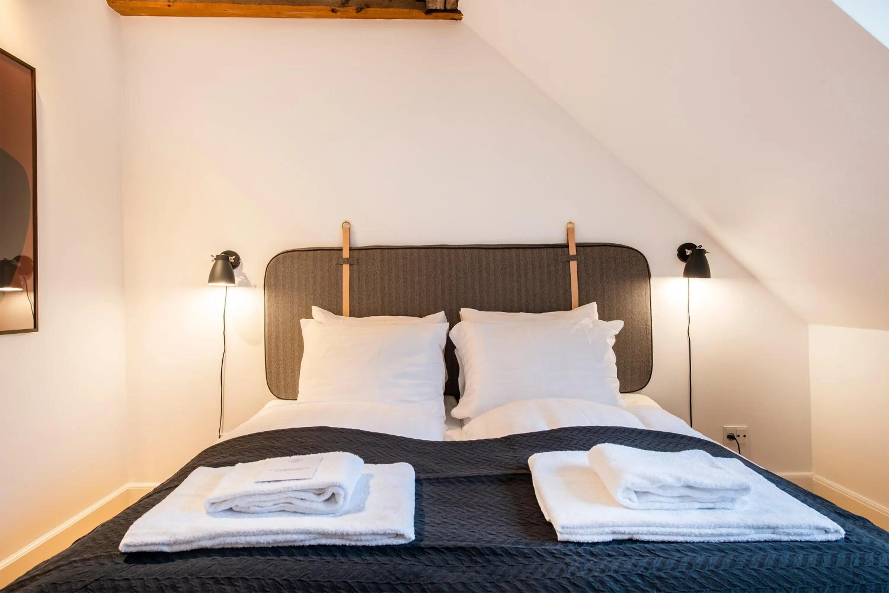 Bedroom, Bed in Town Hall Penthouse by Daniel&Jacob's