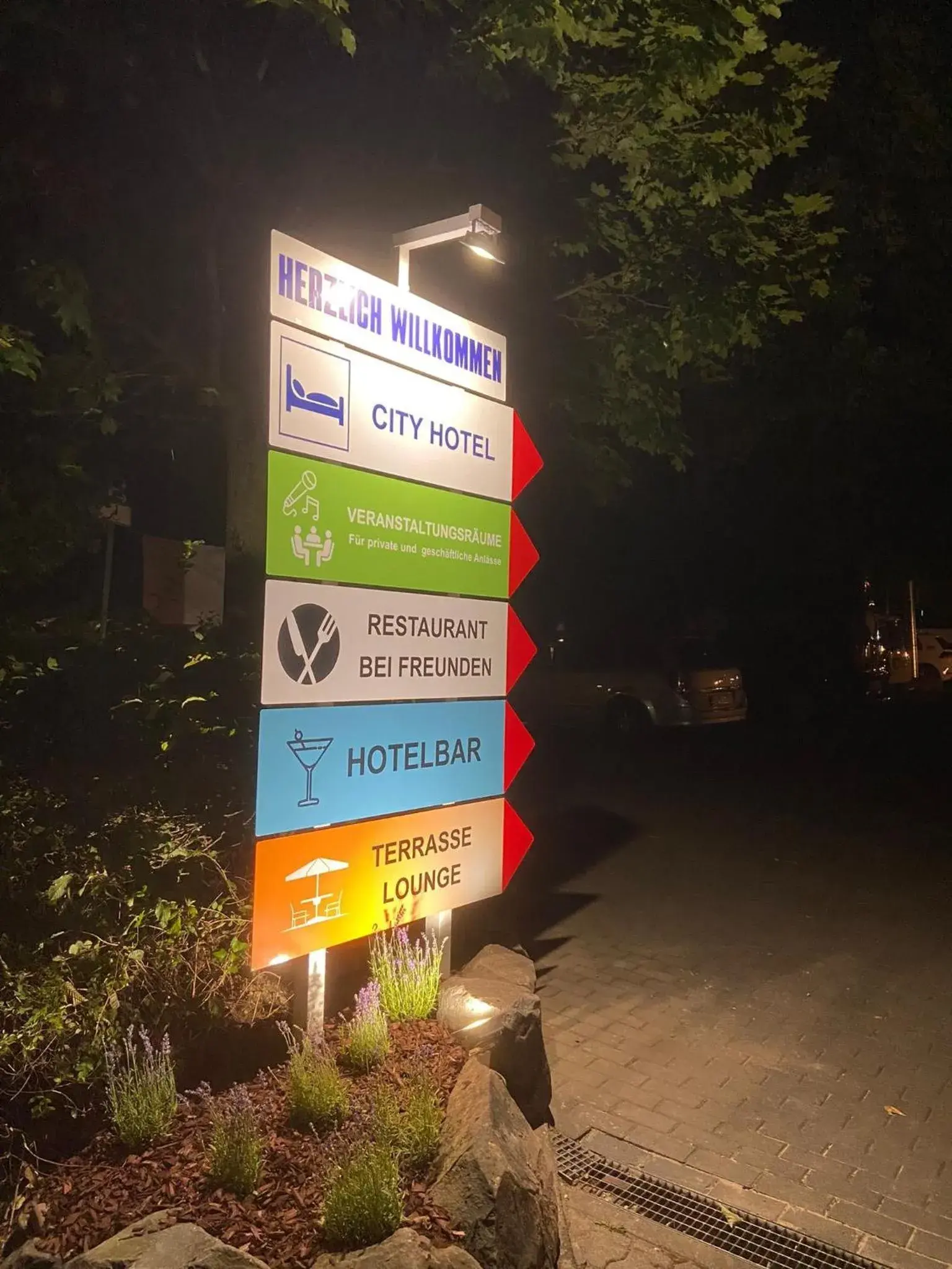 Property building in City Hotel Frankfurt Bad Vilbel Property building in City Hotel Frankfurt Bad Vilbel