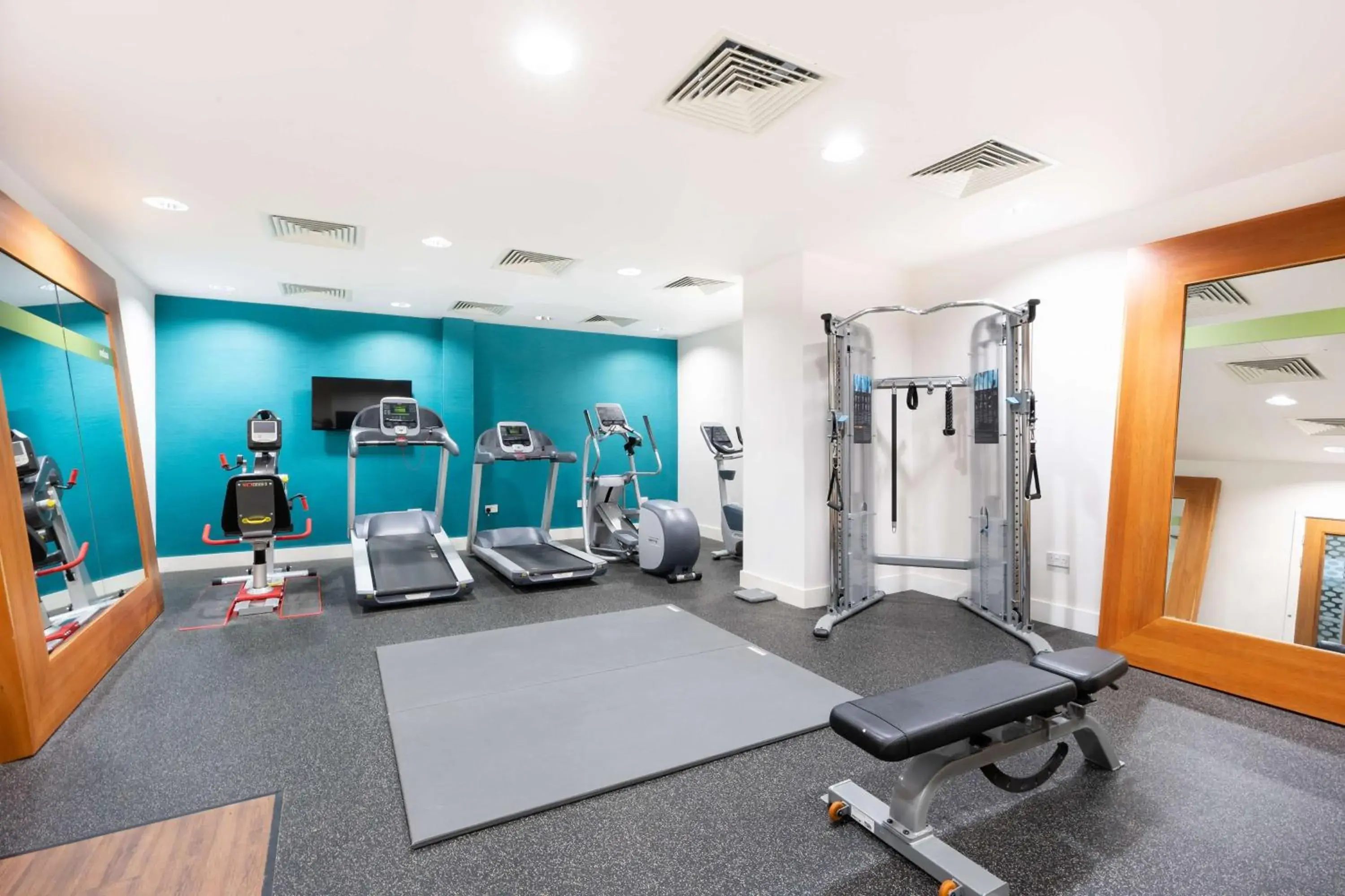 Fitness centre/facilities in Hampton by Hilton Sheffield Fitness centre/facilities in Hampton by Hilton Sheffield