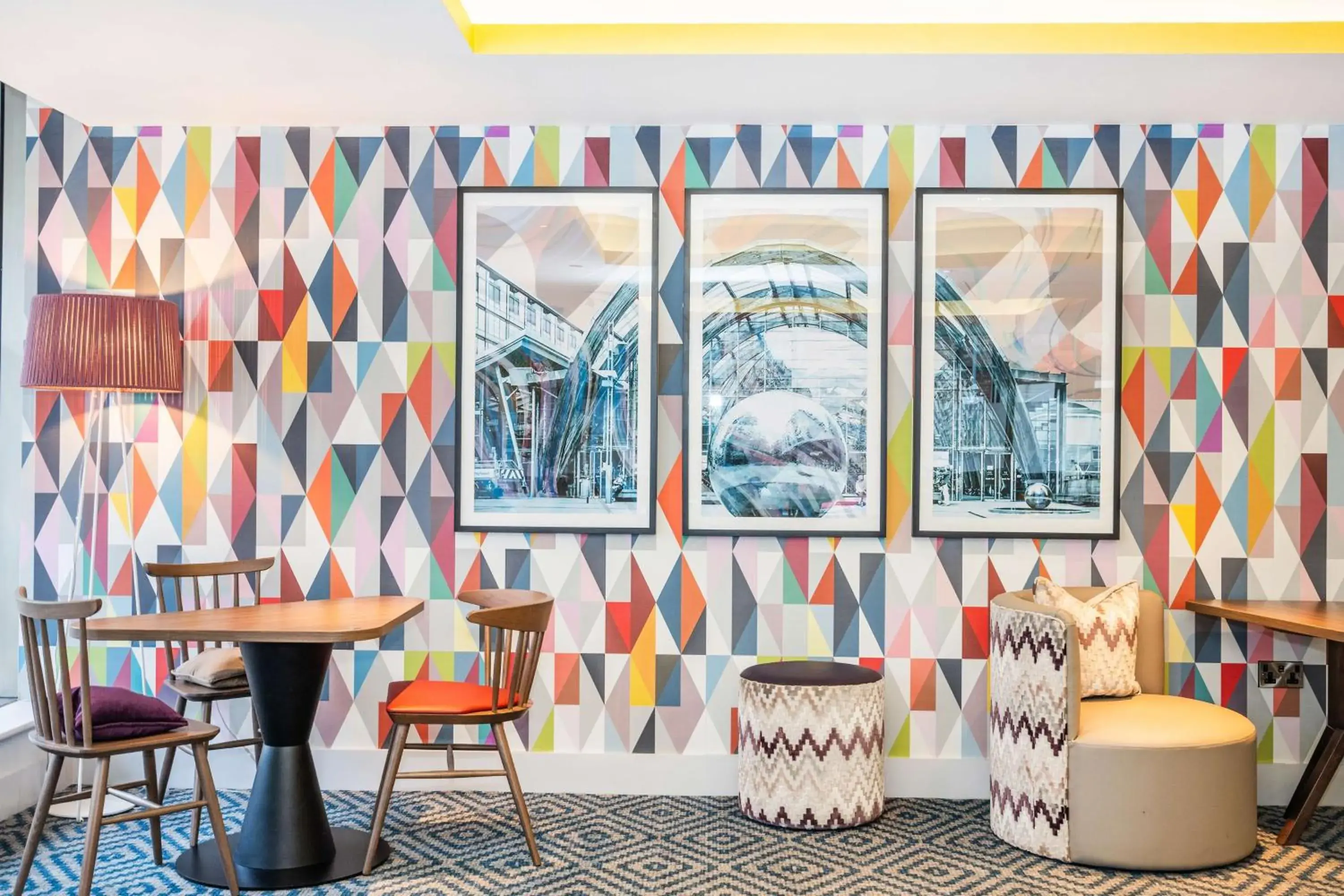 Lounge or bar in Hampton by Hilton Sheffield Lounge or bar in Hampton by Hilton Sheffield