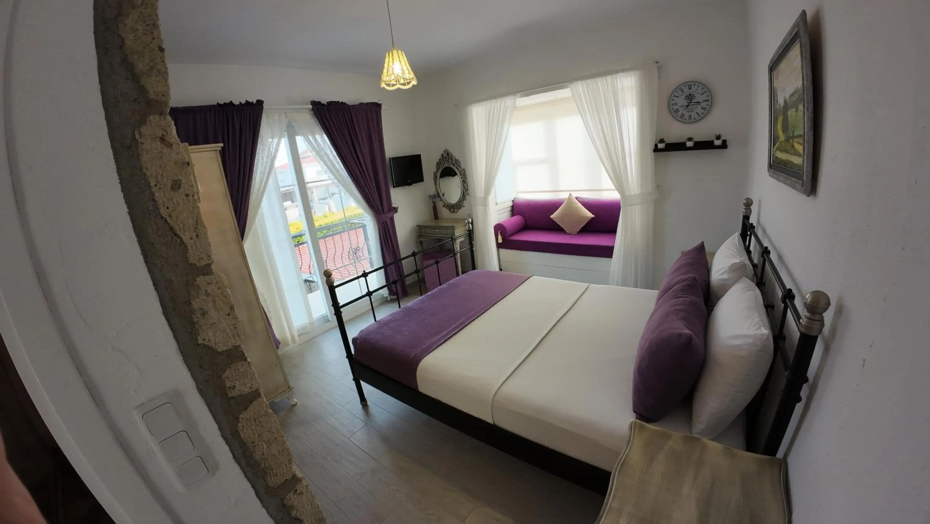 Bed in Adelfia Hotel