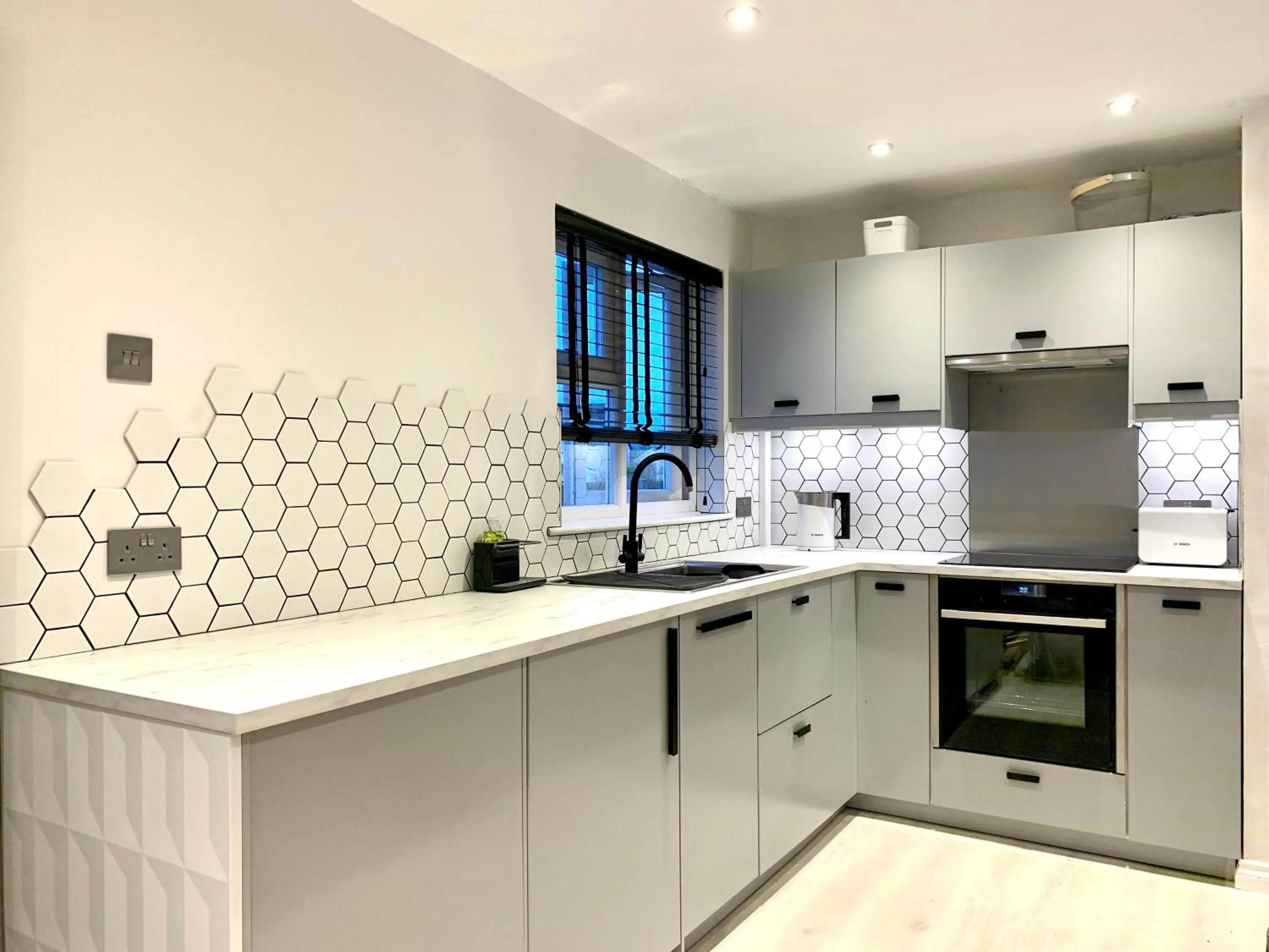 Kitchen or kitchenette in Stylish Cambridge Pad