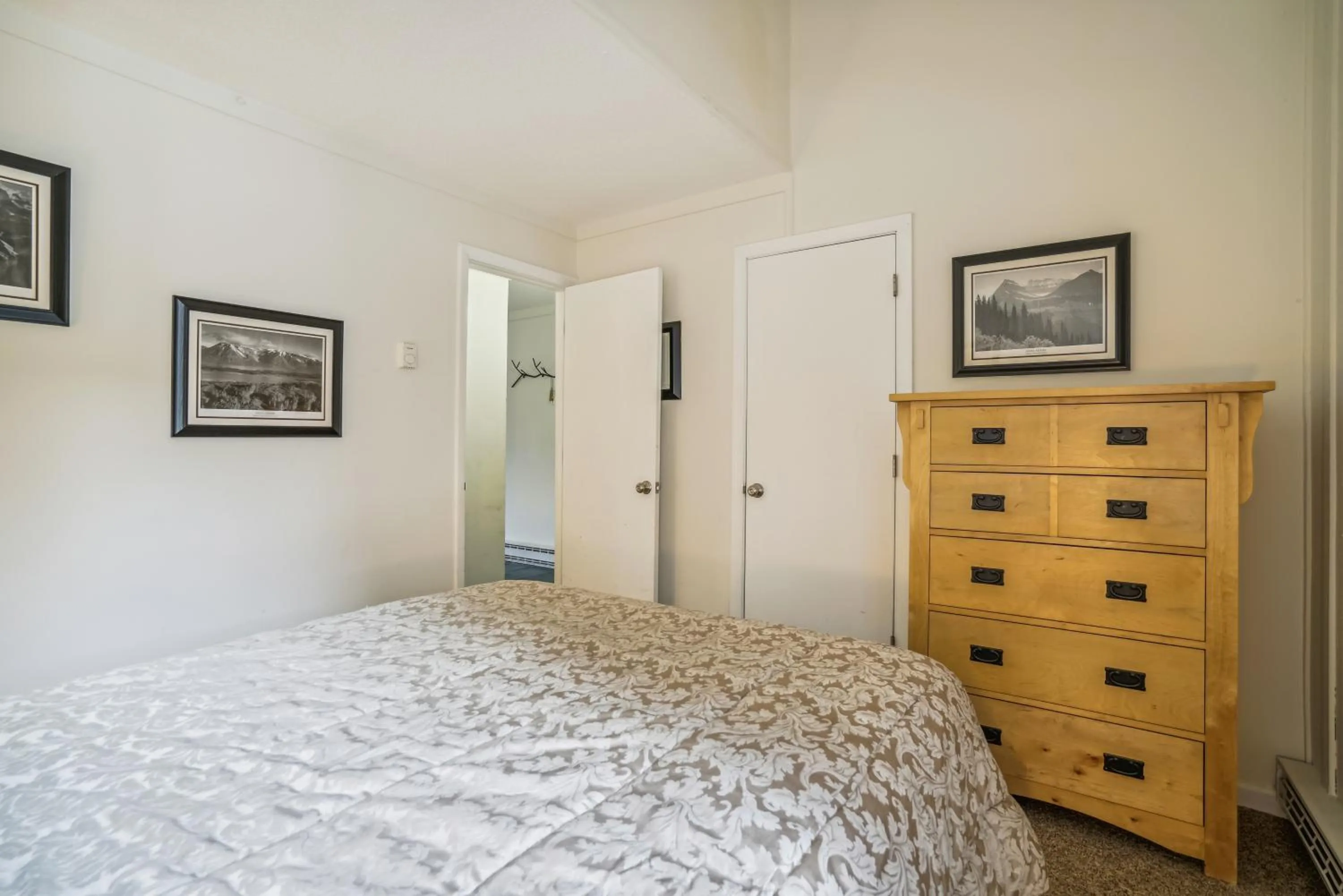 Bed in Three bedroom condo, Ski home Whiffletree E7