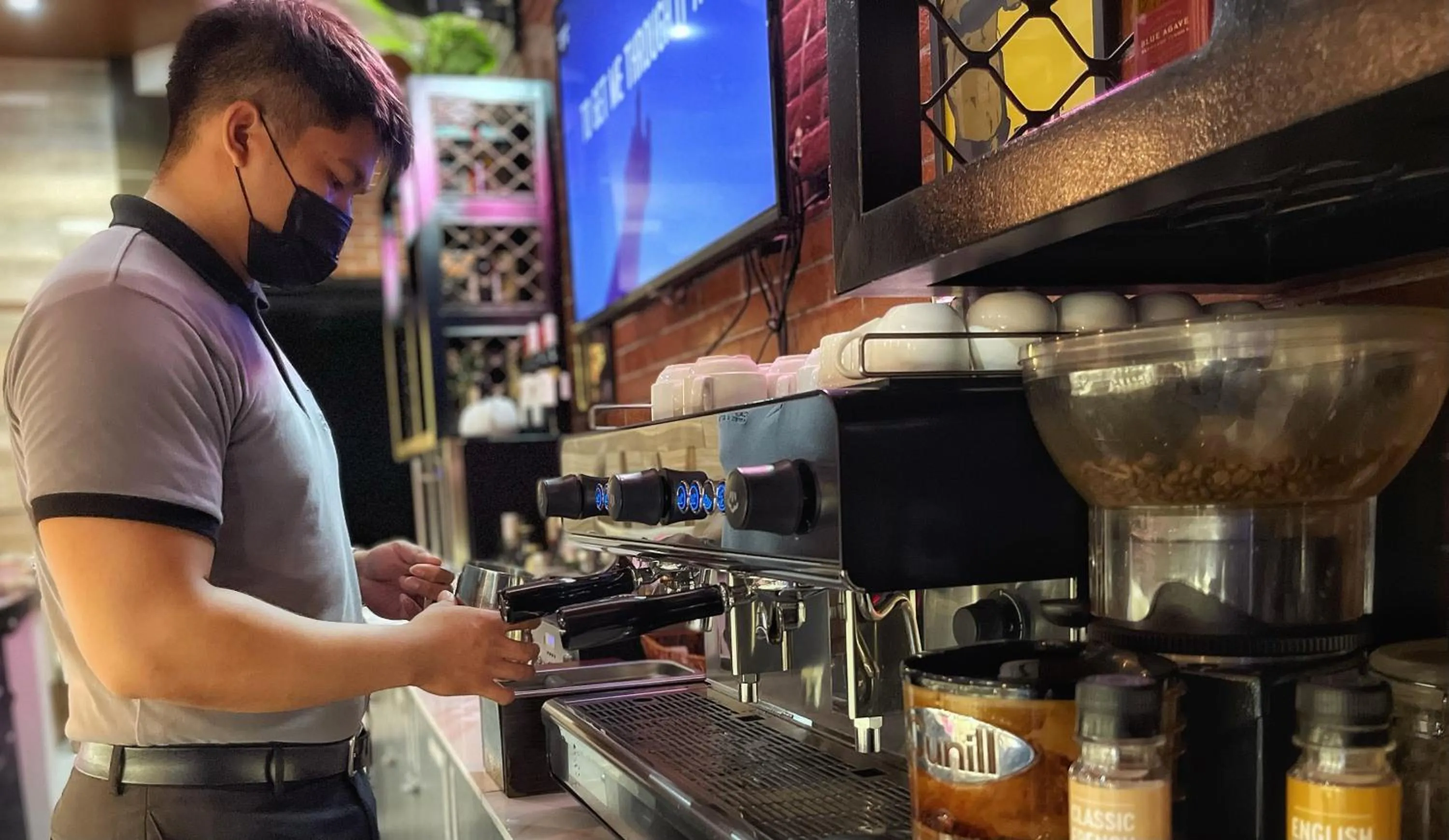 Restaurant/places to eat in Capitol Hill Hotel and Suites