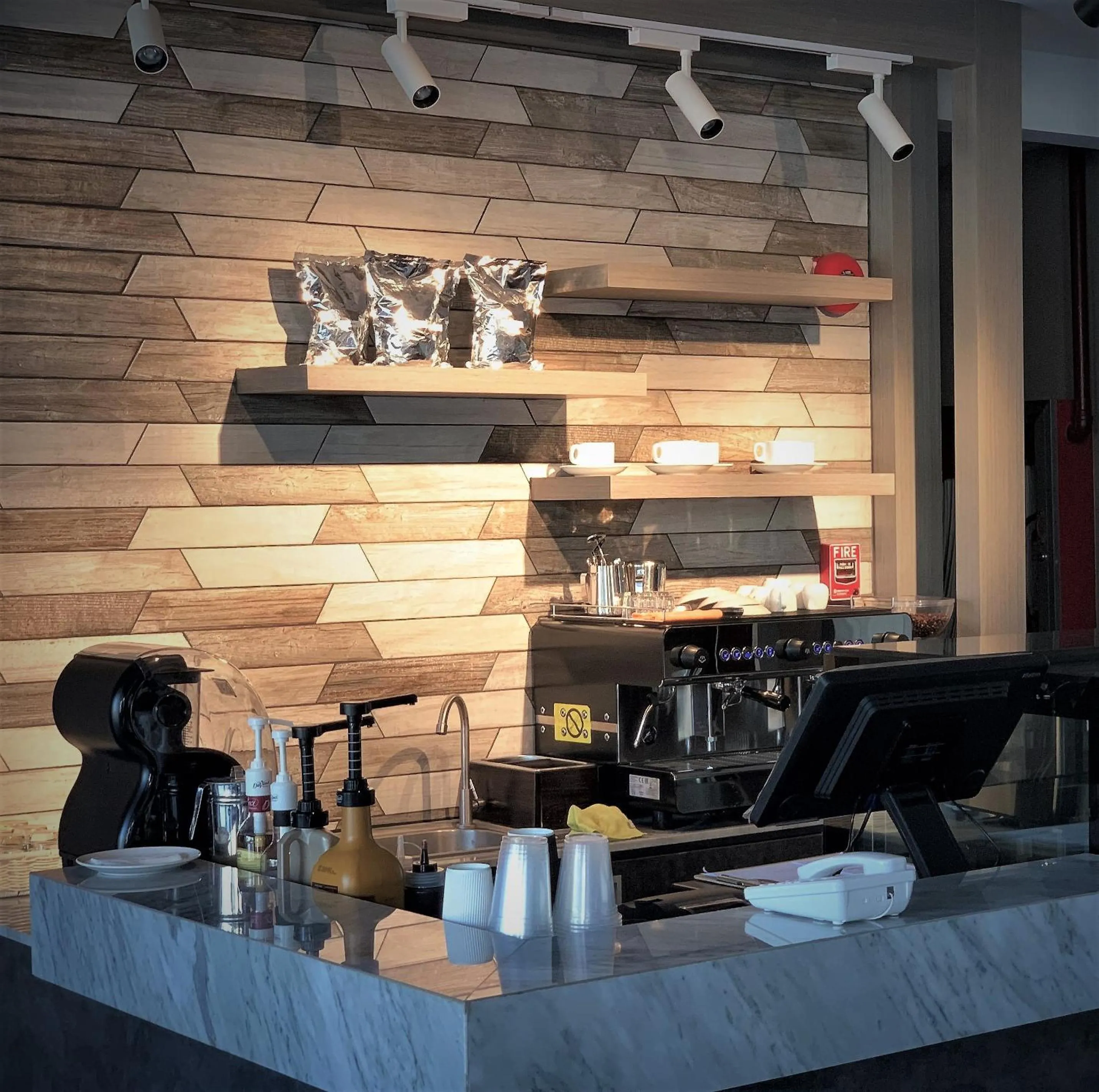 Restaurant/places to eat in Capitol Hill Hotel and Suites