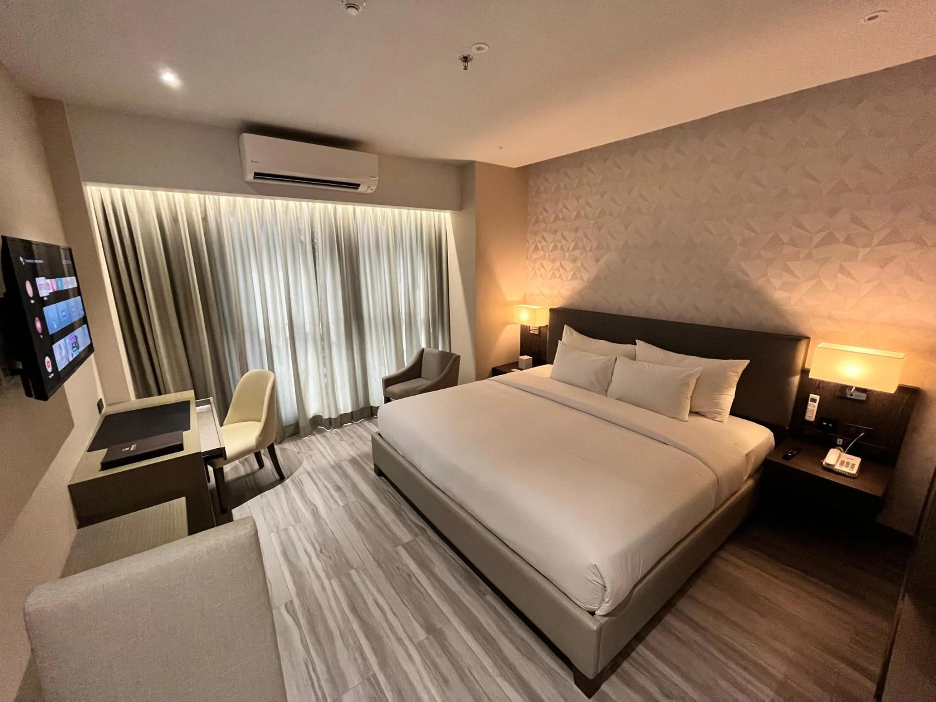 Bedroom, Bed in Capitol Hill Hotel and Suites